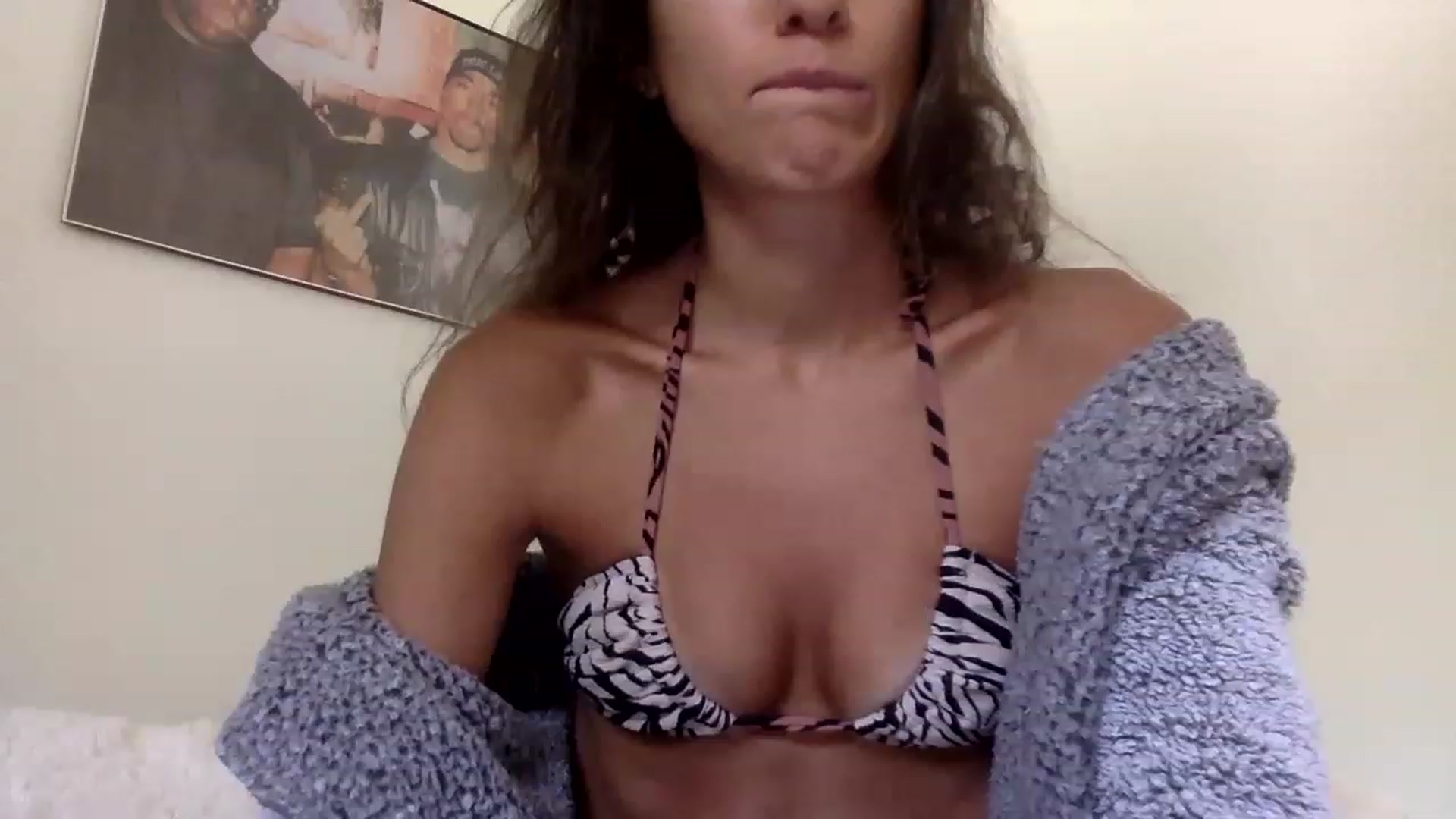 Gallery image thumbnail from Sinfuly_Sweet's myfreecams stream on, 07/16/2023, 20:00 image 11 of 20