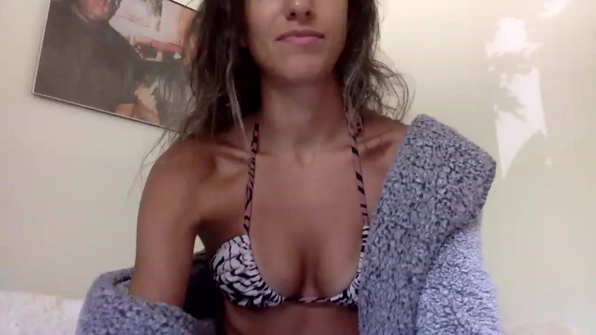 Gallery image thumbnail from Sinfuly_Sweet's myfreecams stream on, 07/16/2023, 20:00 image 6 of 20