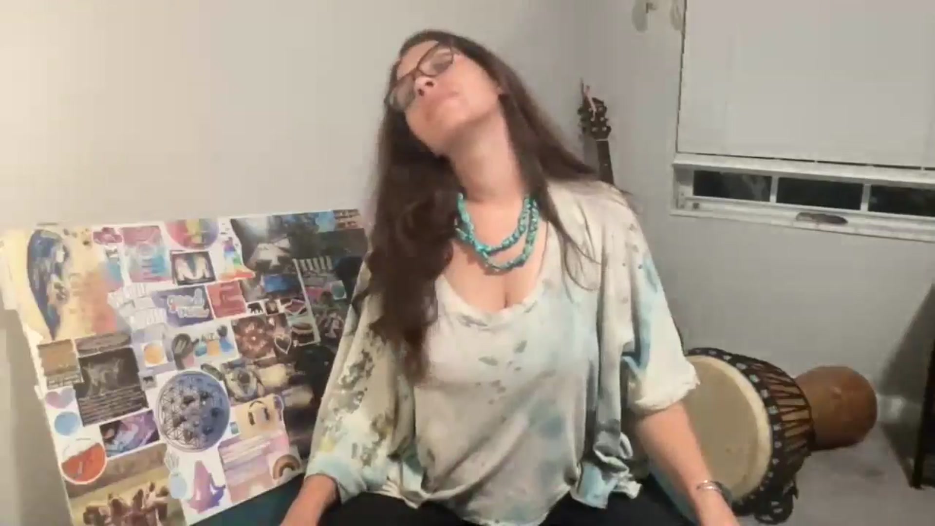 Gallery image thumbnail from SingingSmiles's myfreecams stream on, 06/23/2024, 02:06 image 7 of 20