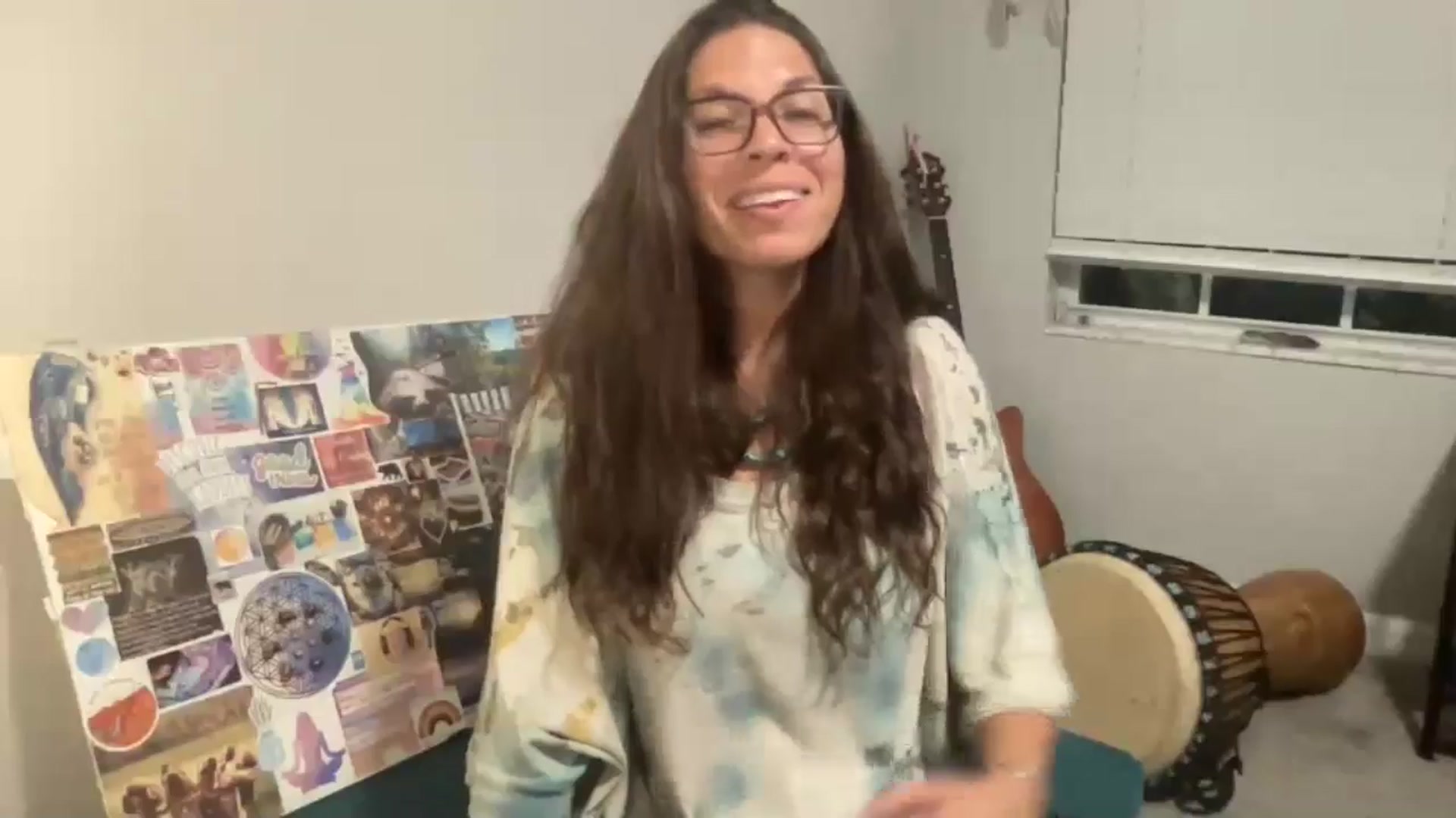 Gallery image thumbnail from SingingSmiles's myfreecams stream on, 06/23/2024, 02:06 image 4 of 20