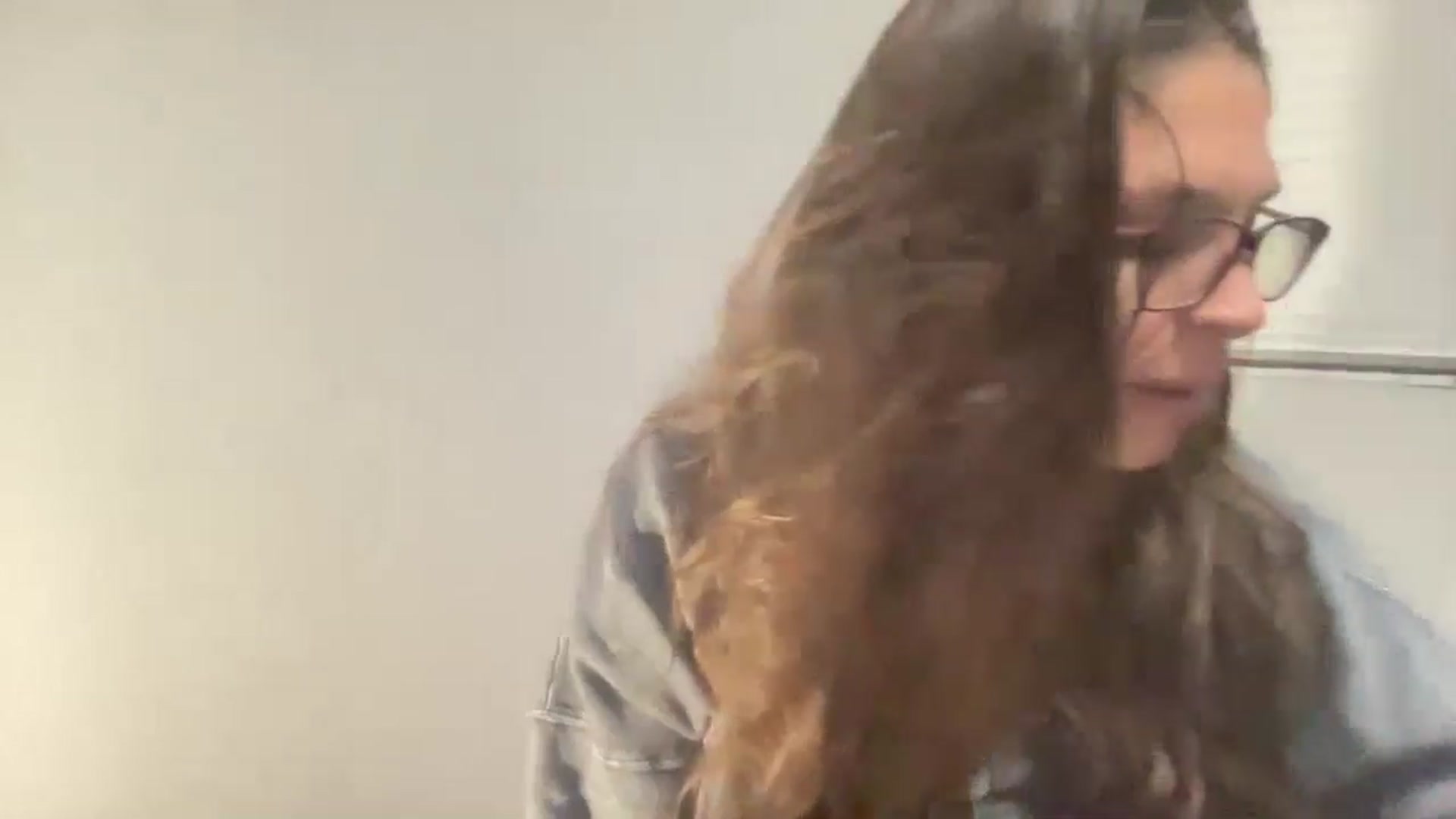 Gallery image thumbnail from SingingSmiles's myfreecams stream on, 07/15/2024, 06:43 image 3 of 20