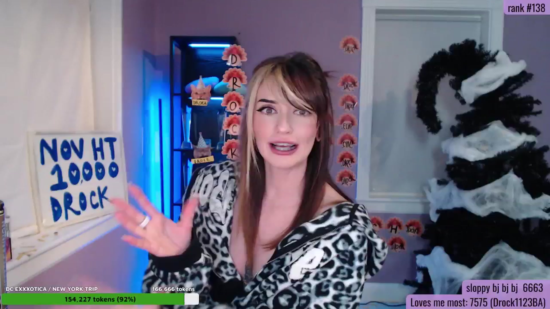 Gallery image thumbnail from Singl3Milf's myfreecams stream on, 11/11/2025, 04:07 image 9 of 20