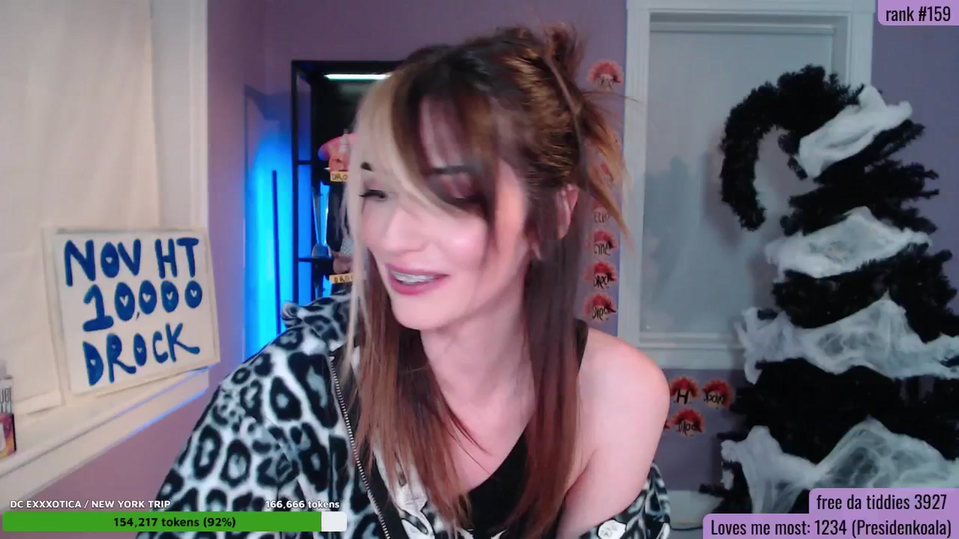 Gallery image thumbnail from Singl3Milf's myfreecams stream on, 11/11/2025, 04:07 image 4 of 20