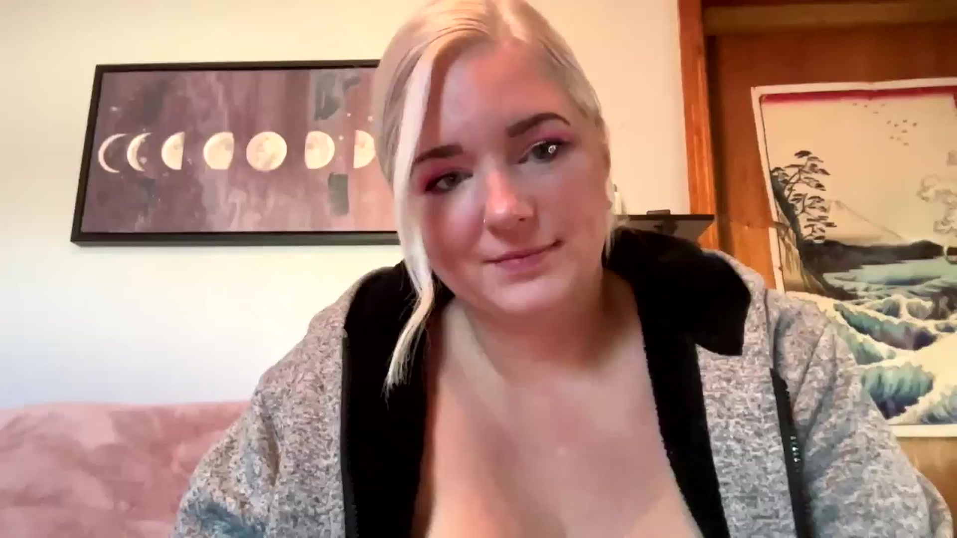 Gallery image thumbnail from Singlesexymom's myfreecams stream on, 07/31/2024, 15:14 image 1 of 20