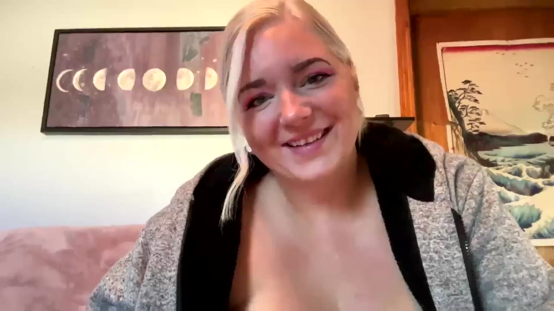 Gallery image thumbnail from Singlesexymom's myfreecams stream on, 07/31/2024, 15:14 image 2 of 20