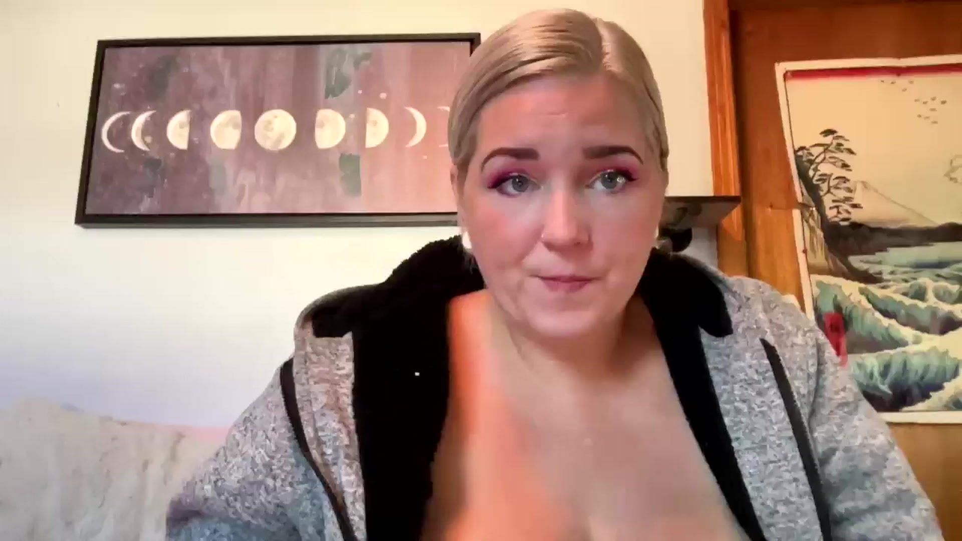 Gallery image thumbnail from Singlesexymom's myfreecams stream on, 08/05/2024, 17:35 image 2 of 20