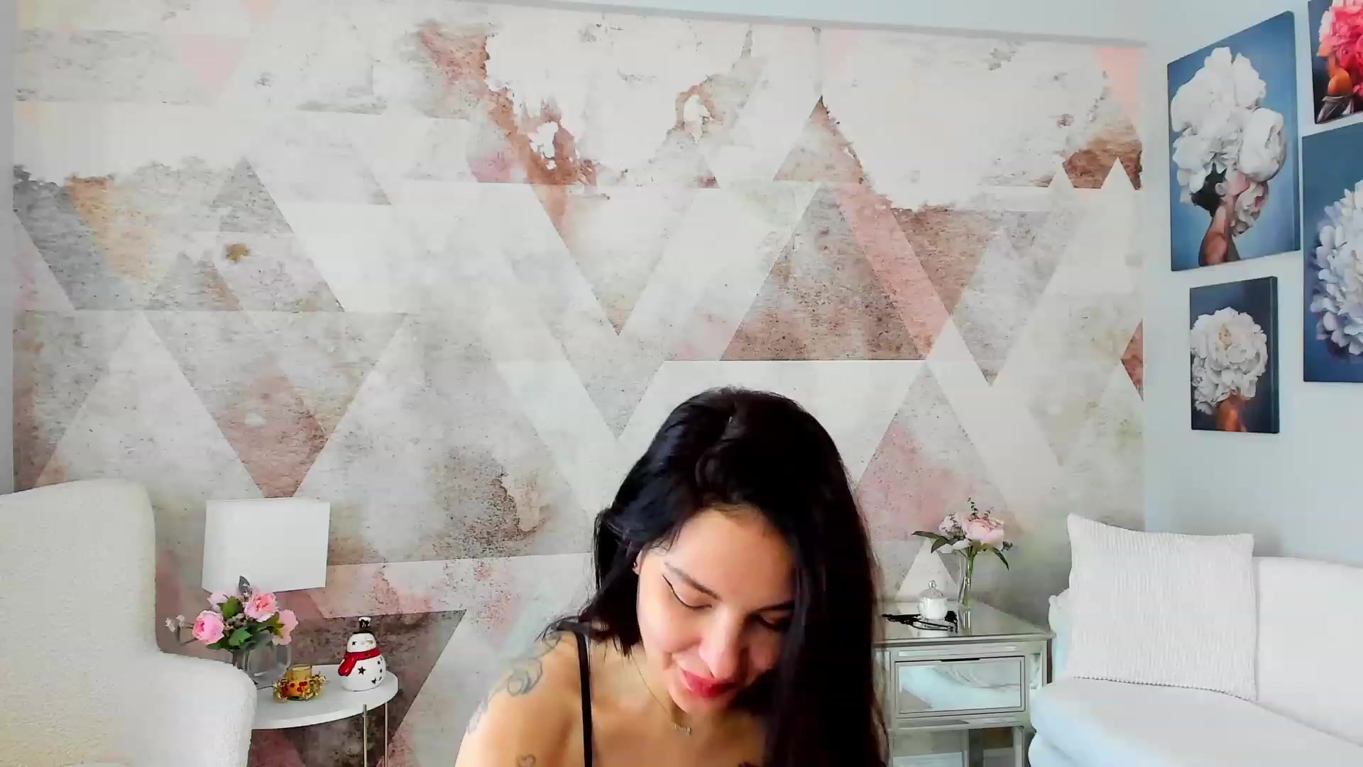 Gallery image thumbnail from Sinner_Angel's myfreecams stream on, 12/28/2022, 09:15 image 18 of 20