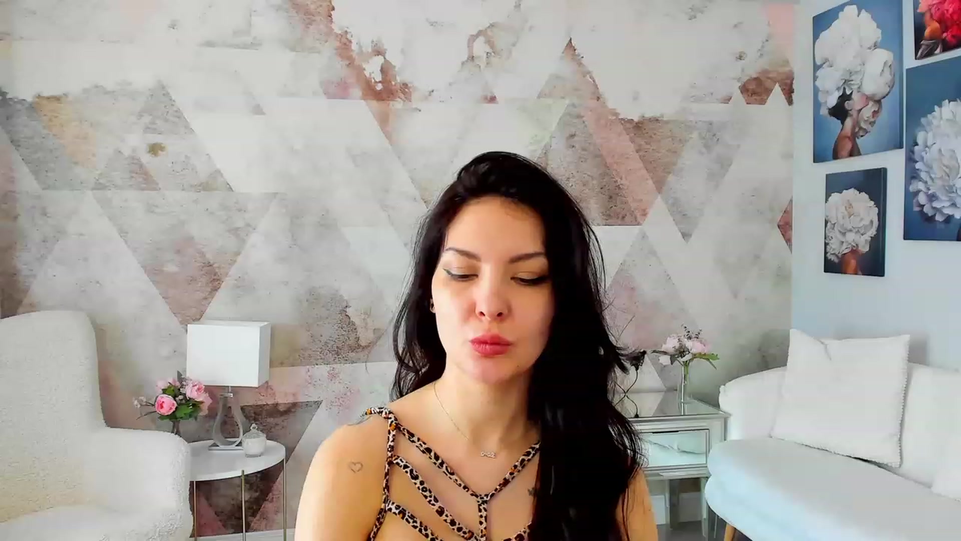 Gallery image thumbnail from Sinner_Angel's myfreecams stream on, 02/03/2023, 08:35 image 5 of 20