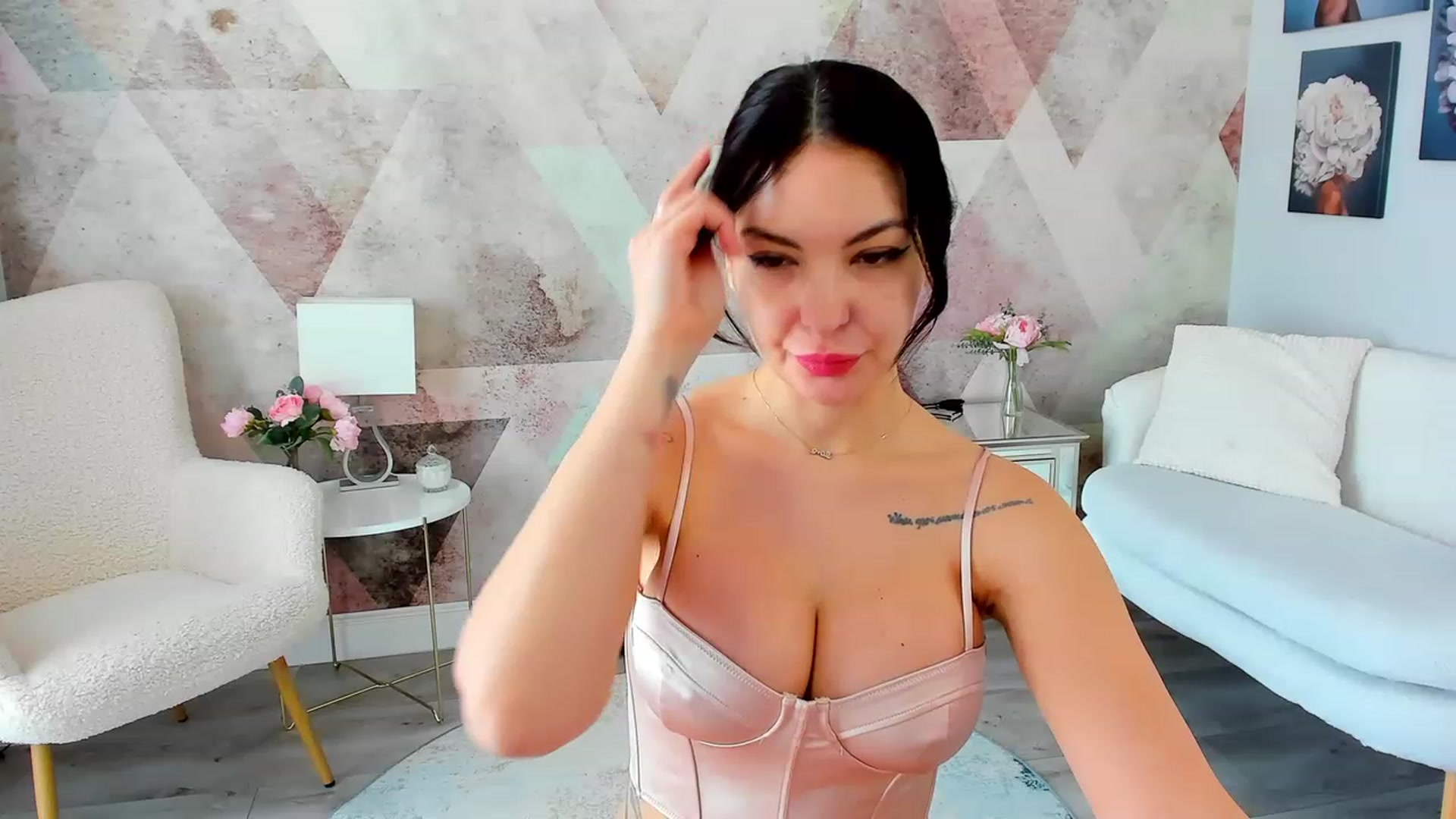 Gallery image thumbnail from Sinner_Angel's myfreecams stream on, 02/25/2023, 08:18 image 7 of 20