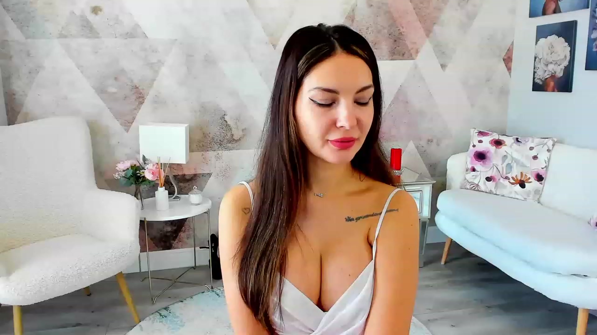 Gallery image thumbnail from Sinner_Angel's myfreecams stream on, 05/11/2023, 08:33 image 16 of 20