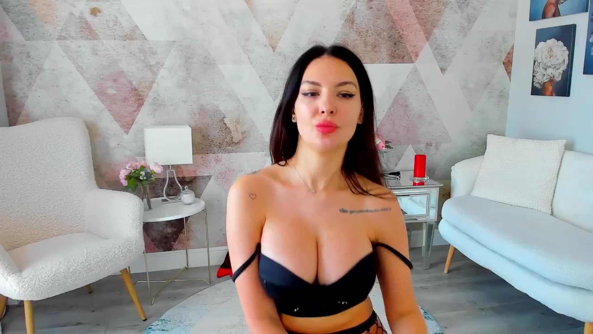 Gallery image thumbnail from Sinner_Angel's myfreecams stream on, 11/10/2023, 09:25 image 11 of 20