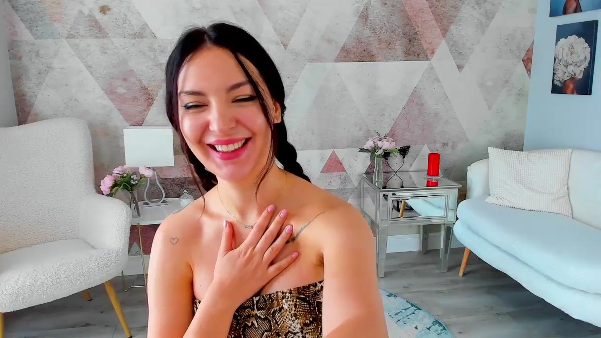 Gallery image thumbnail from Sinner_Angel's myfreecams stream on, 11/15/2023, 09:51 image 7 of 20
