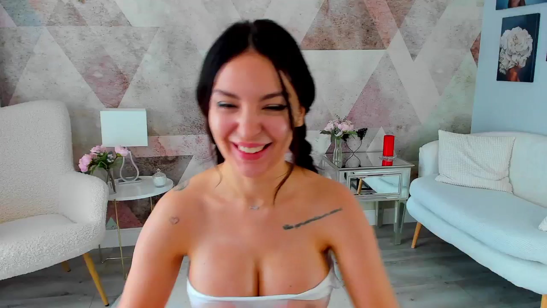 Gallery image thumbnail from Sinner_Angel's myfreecams stream on, 11/15/2023, 10:30 image 20 of 20