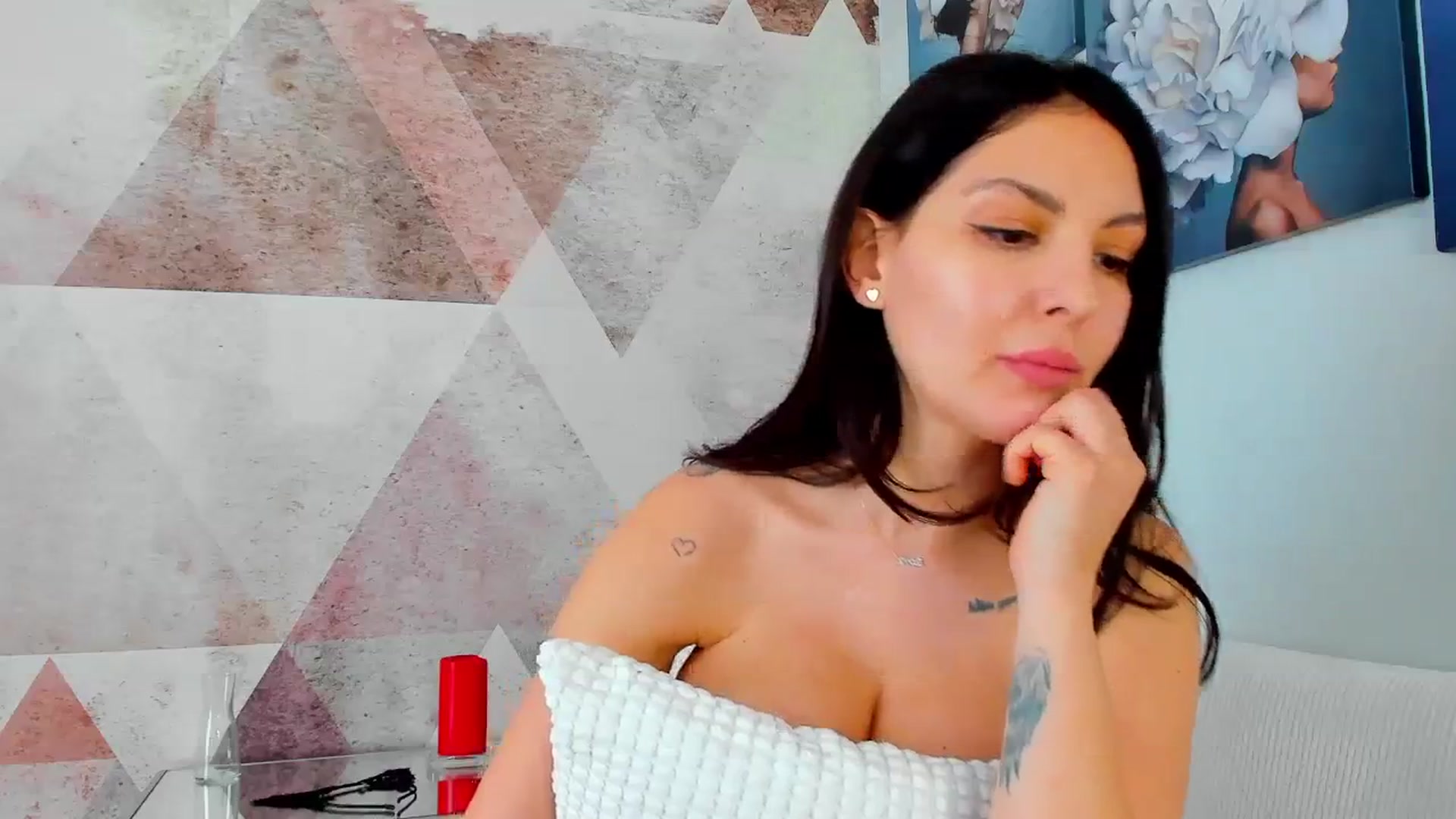 Gallery image thumbnail from Sinner_Angel's myfreecams stream on, 12/23/2023, 11:14 image 6 of 20