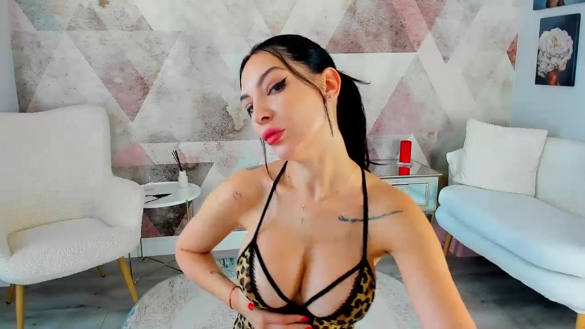 Gallery image thumbnail from Sinner_Angel's myfreecams stream on, 06/06/2024, 08:15 image 3 of 20
