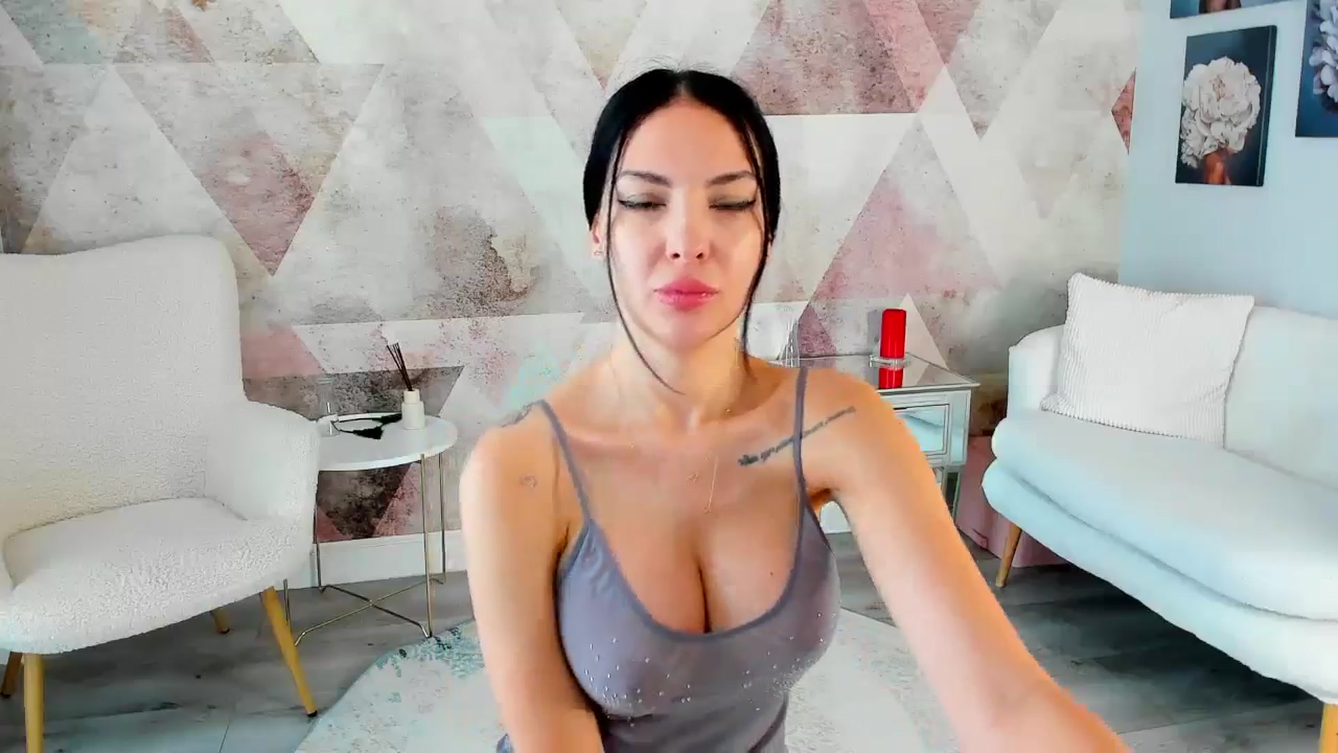 Gallery image thumbnail from Sinner_Angel's myfreecams stream on, 06/20/2024, 07:04 image 13 of 20
