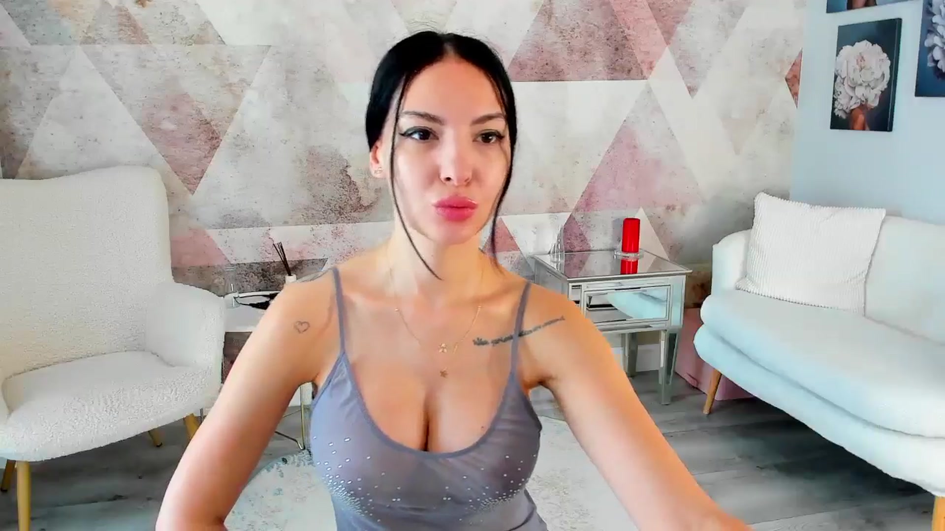 Gallery image thumbnail from Sinner_Angel's myfreecams stream on, 06/20/2024, 07:04 image 16 of 20