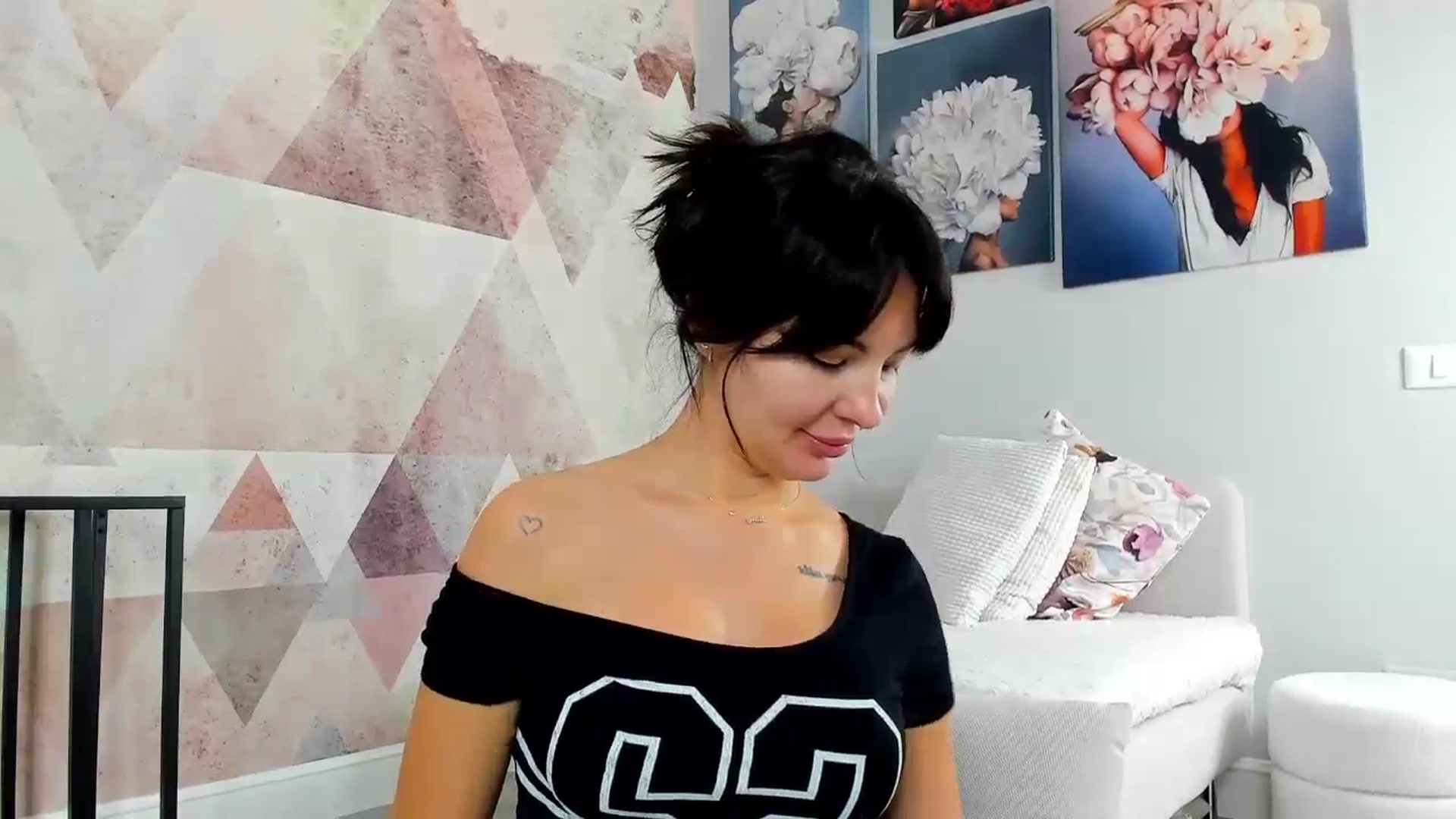 Gallery image thumbnail from Sinner_Angel's myfreecams stream on, 11/19/2024, 09:31 image 18 of 20