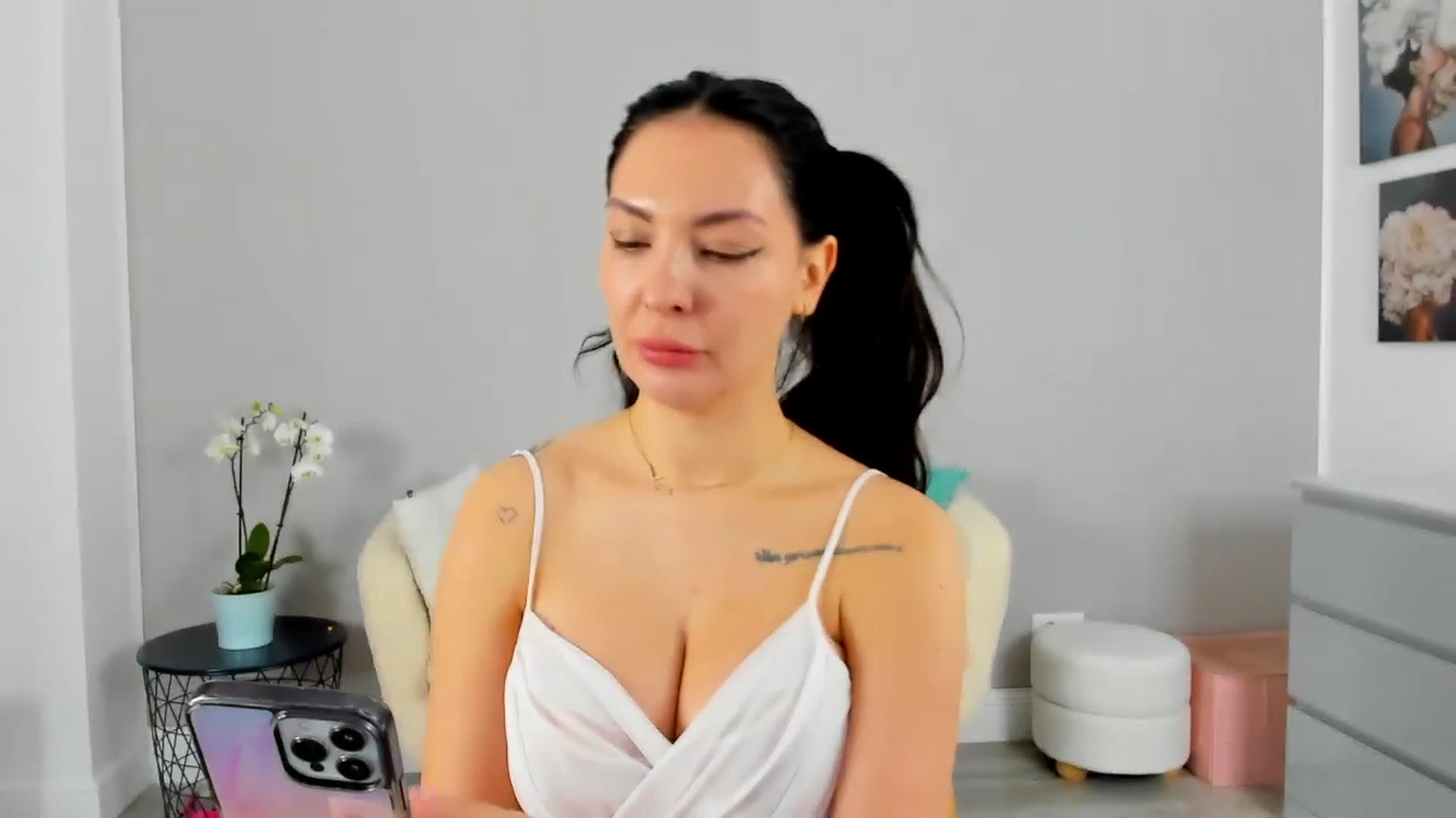 Gallery image thumbnail from Sinner_Angel's myfreecams stream on, 03/17/2025, 07:04 image 9 of 20