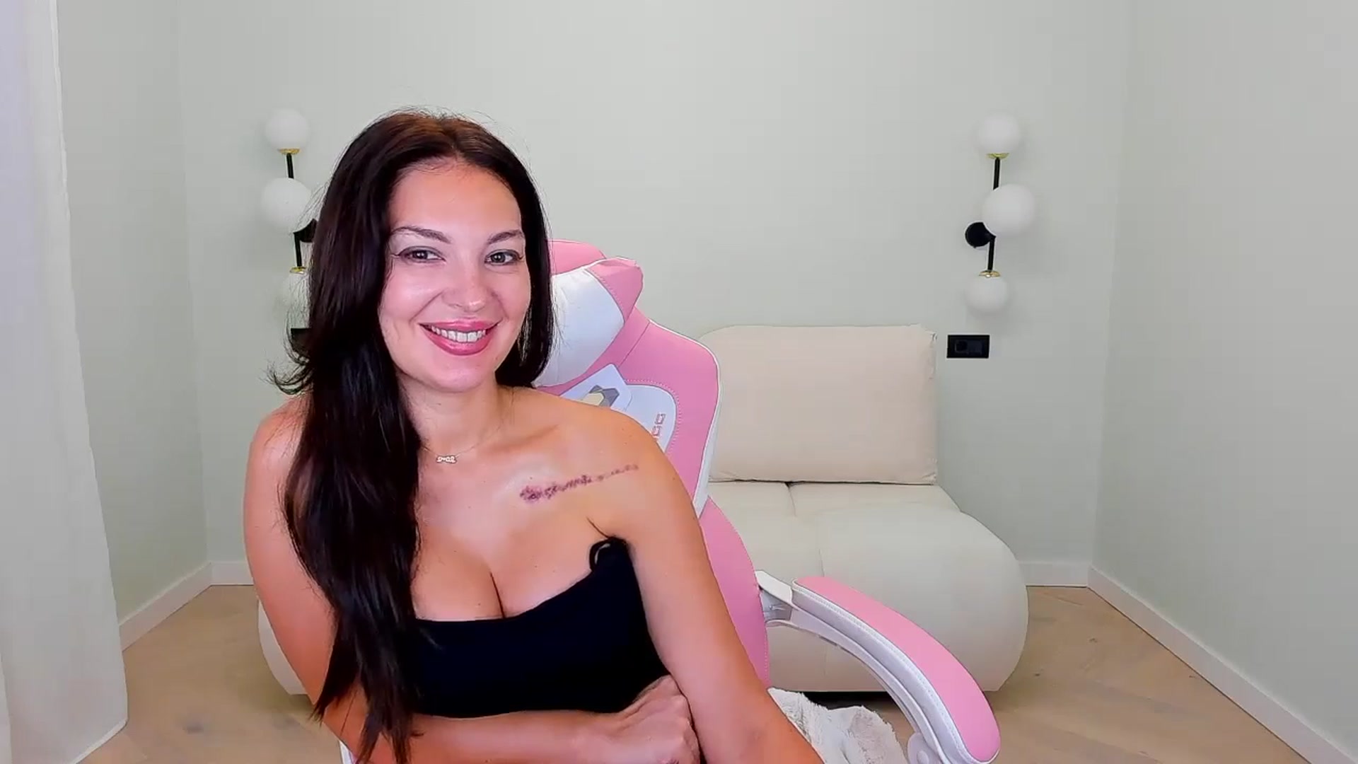 Gallery image thumbnail from Sinner_Angel's myfreecams stream on, 09/02/2025, 07:41 image 10 of 20