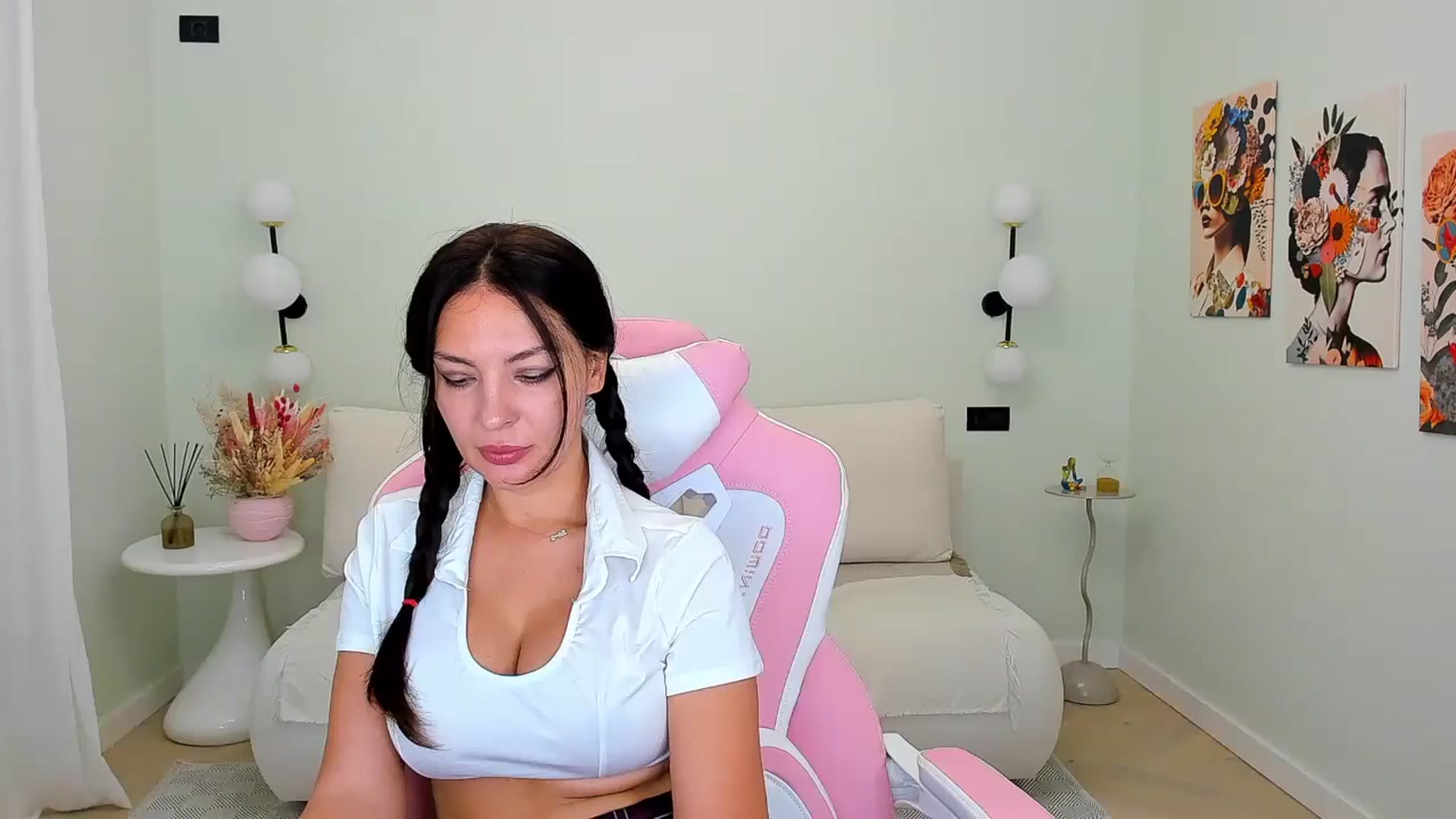 Gallery image thumbnail from Sinner_Angel's myfreecams stream on, 09/26/2025, 07:14 image 3 of 20