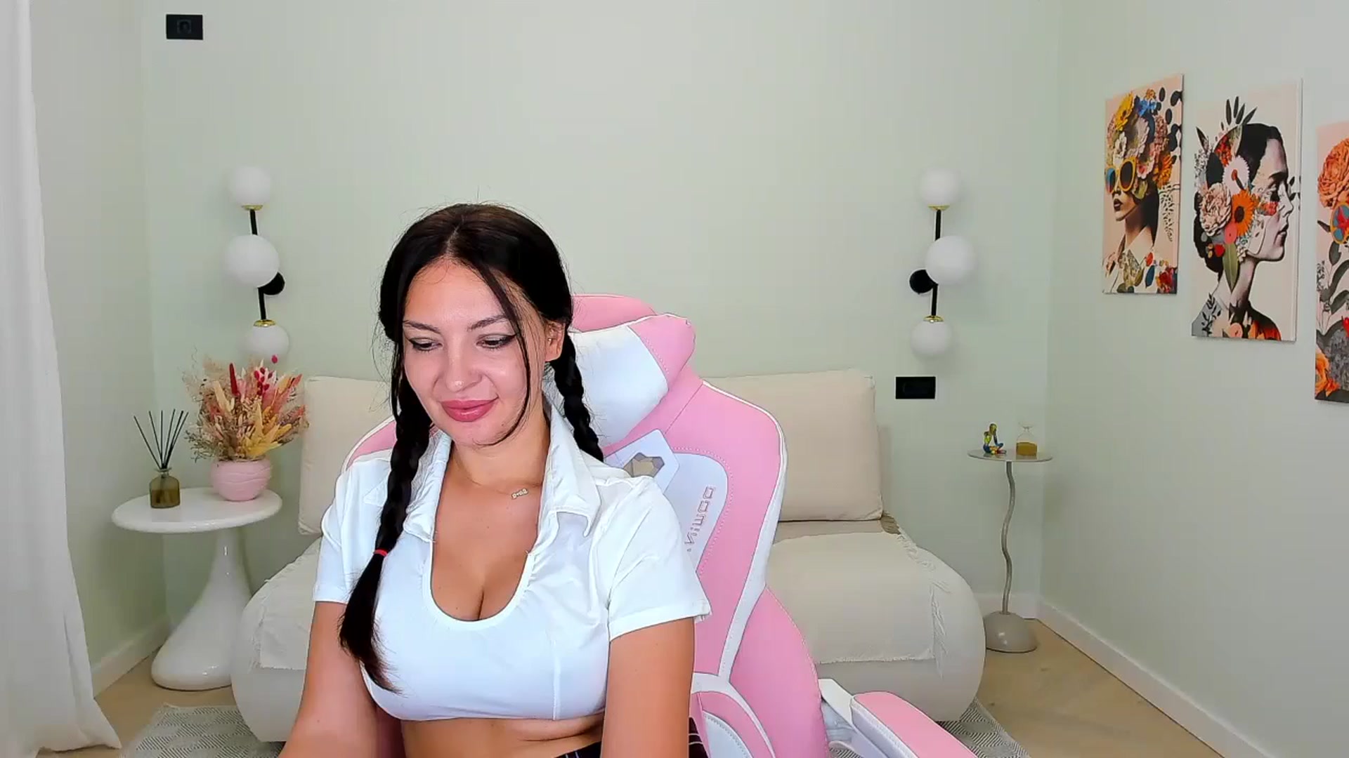 Gallery image thumbnail from Sinner_Angel's myfreecams stream on, 09/26/2025, 07:14 image 2 of 20