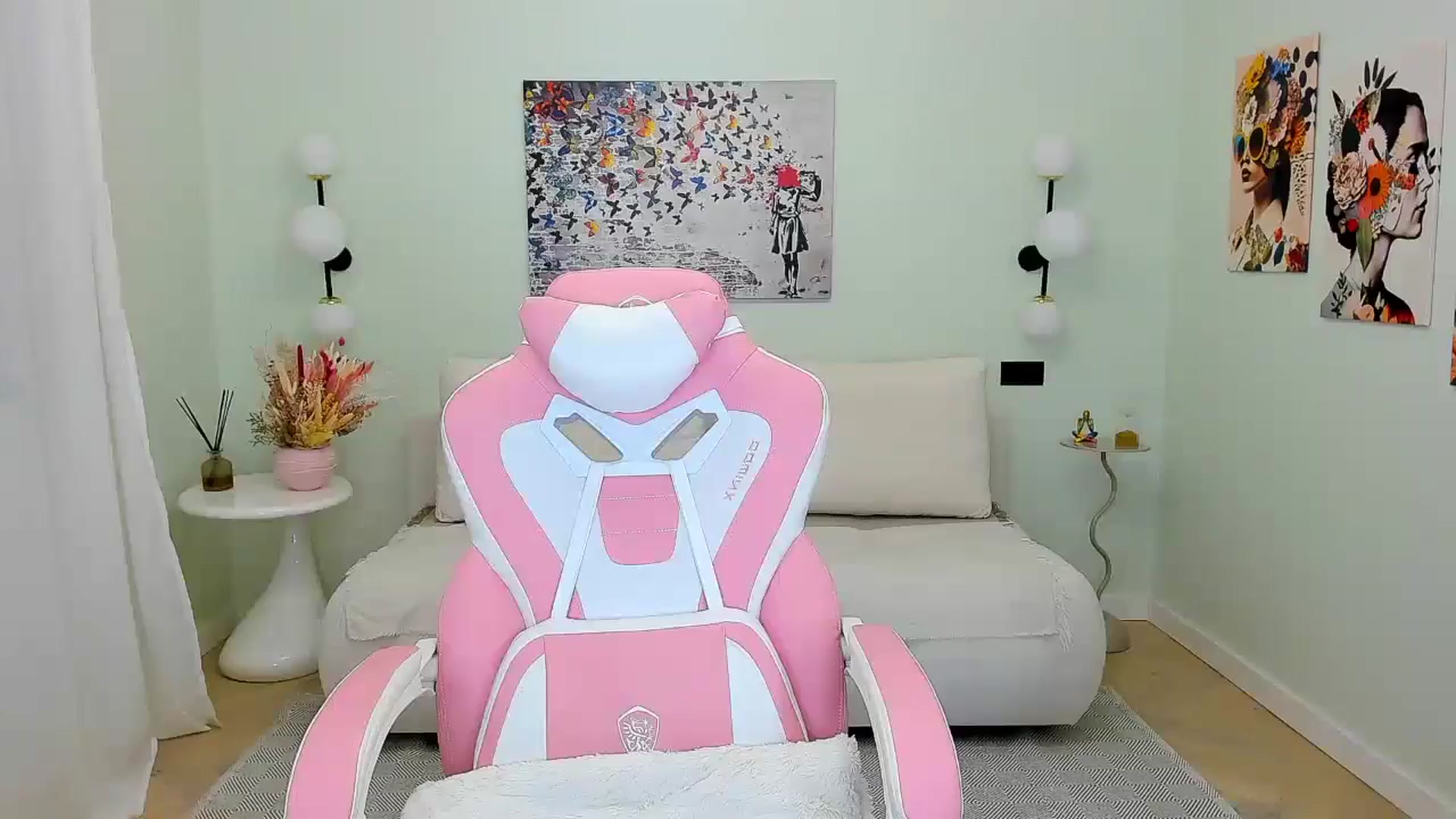 Gallery image thumbnail from Sinner_Angel's myfreecams stream on, 10/21/2025, 07:09 image 15 of 20