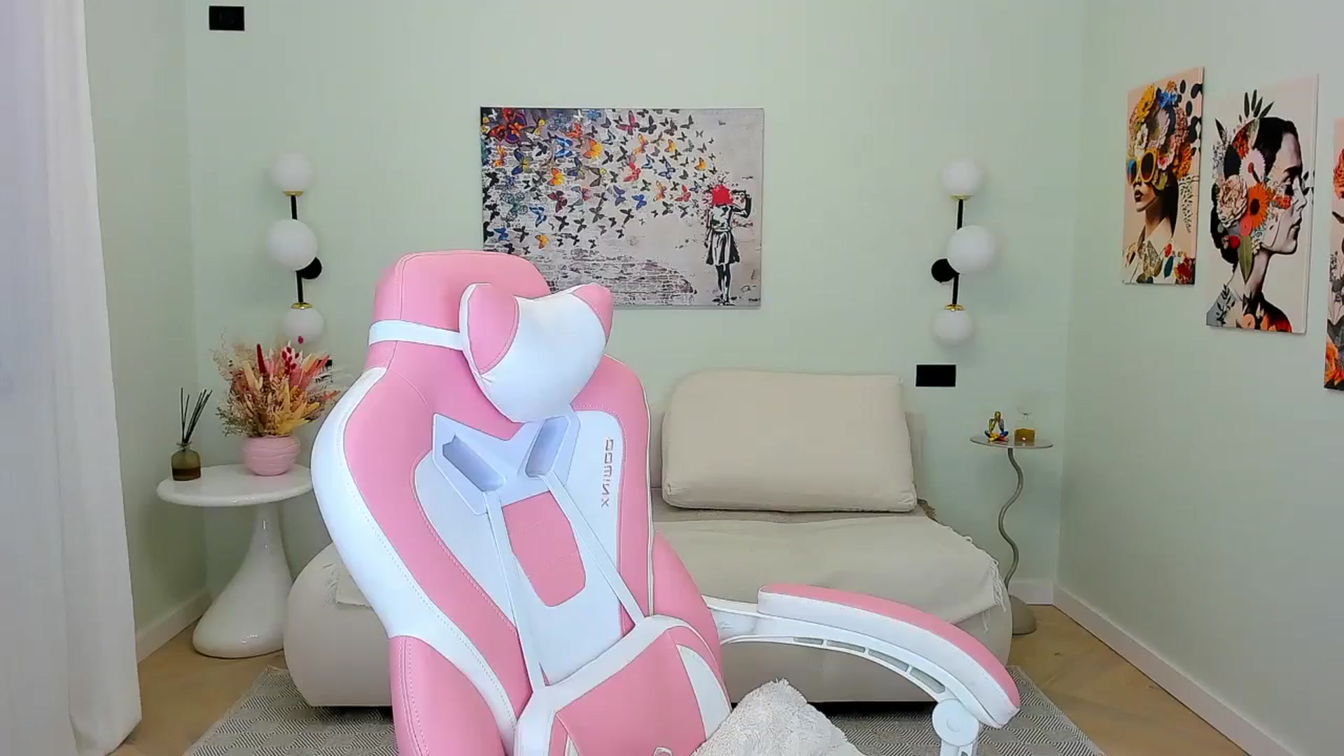 Gallery image thumbnail from Sinner_Angel's myfreecams stream on, 10/27/2025, 09:35 image 15 of 20