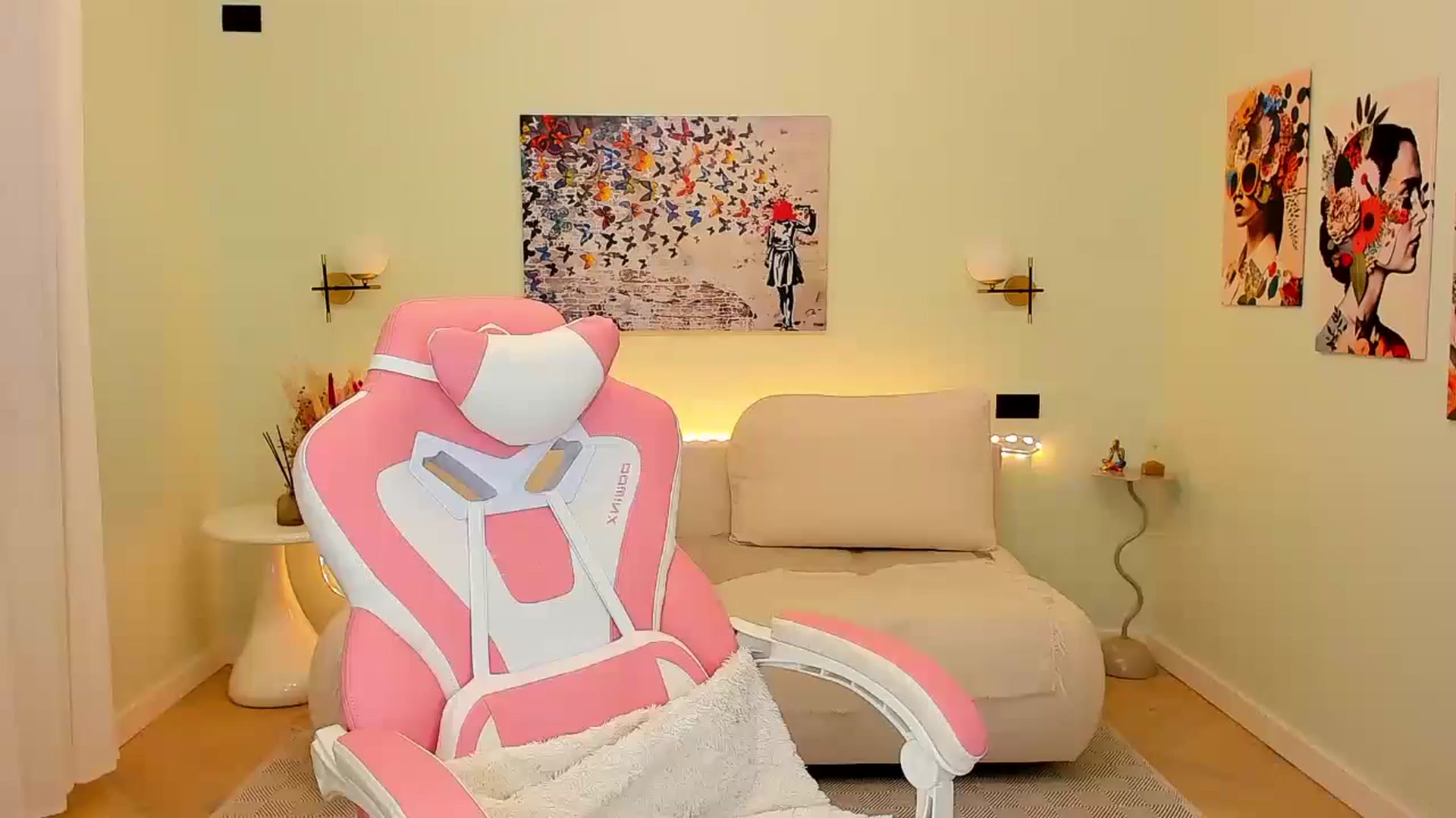 Gallery image thumbnail from Sinner_Angel's myfreecams stream on, 02/14/2026, 09:57 image 3 of 20