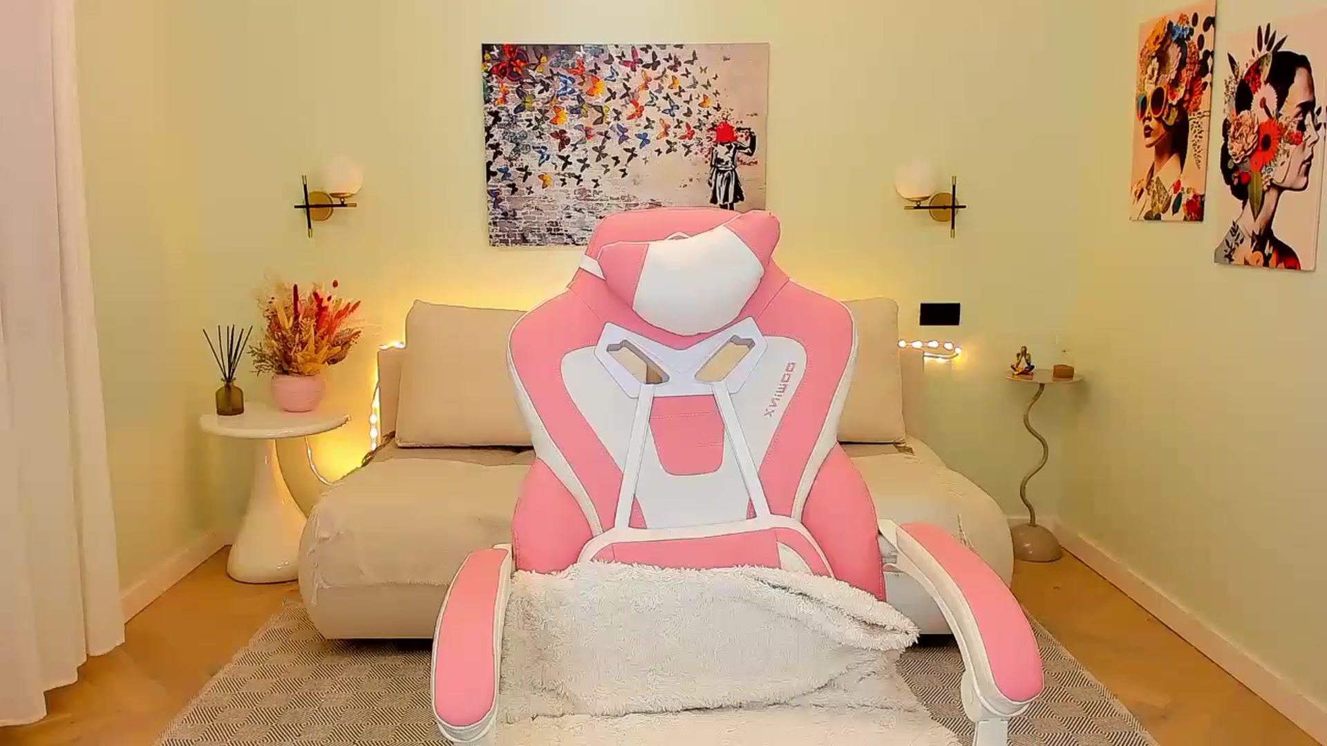 Gallery image thumbnail from Sinner_Angel's myfreecams stream on, 02/19/2026, 09:25 image 10 of 20
