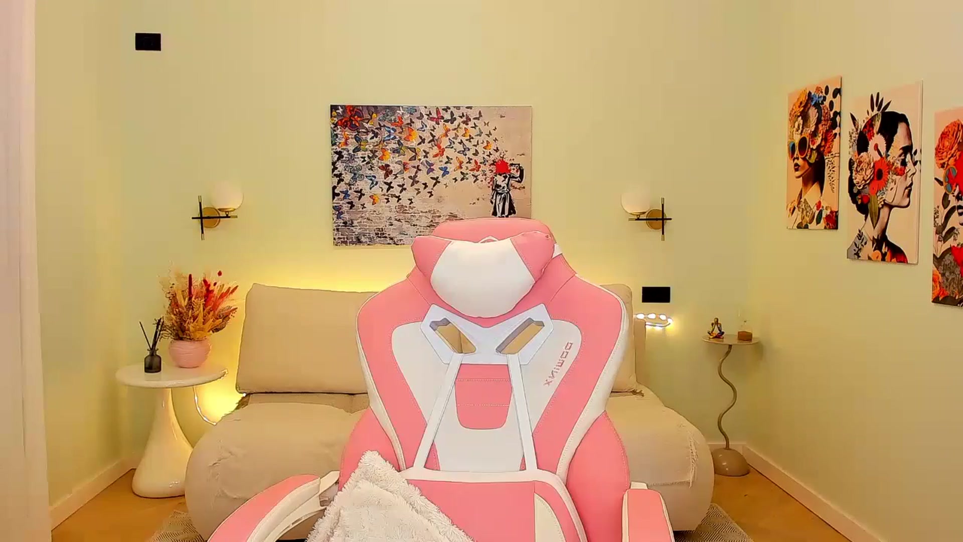 Gallery image thumbnail from Sinner_Angel's myfreecams stream on, 02/26/2026, 11:34 image 6 of 20