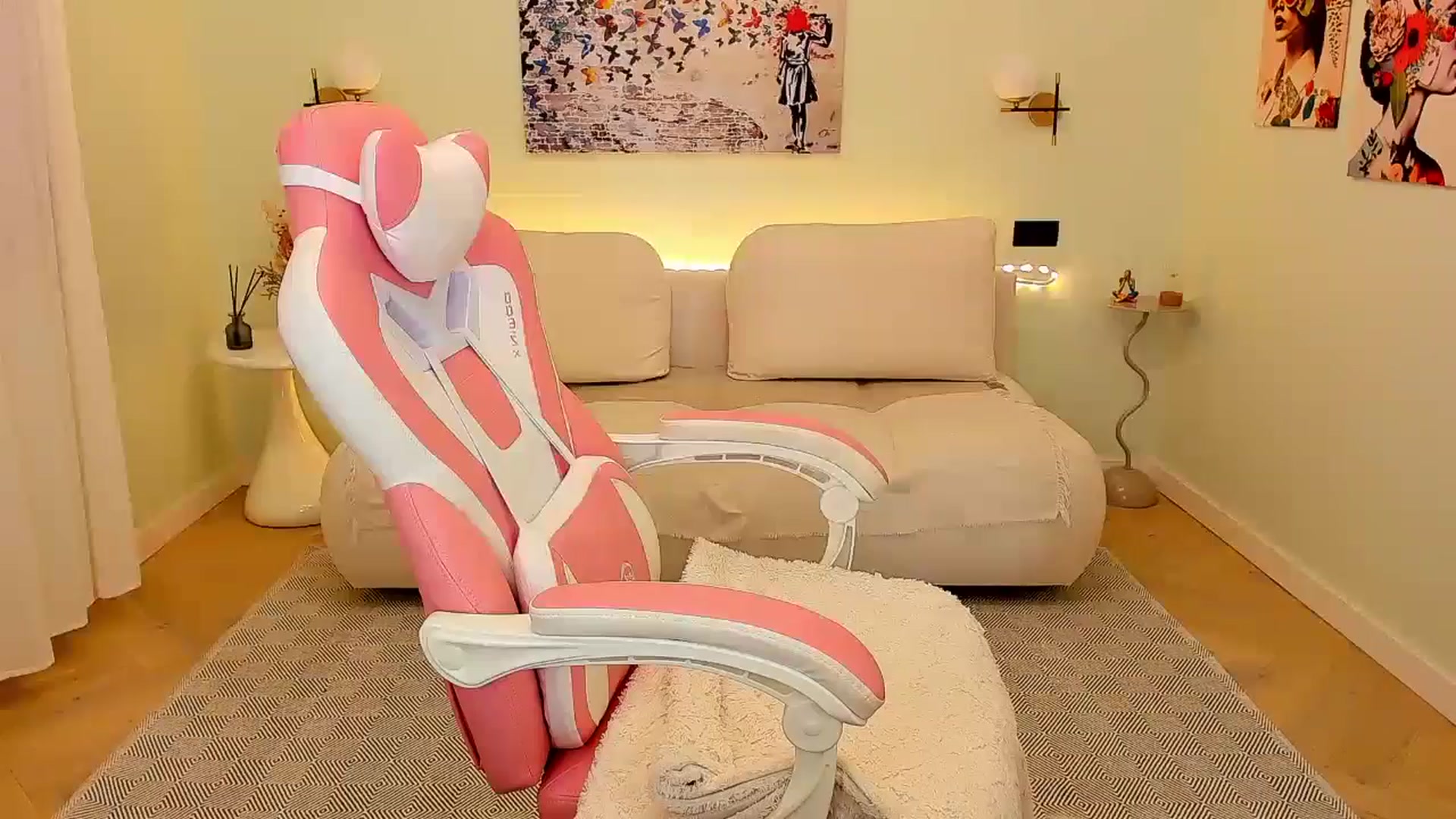 Gallery image thumbnail from Sinner_Angel's myfreecams stream on, 03/03/2026, 09:45 image 12 of 20