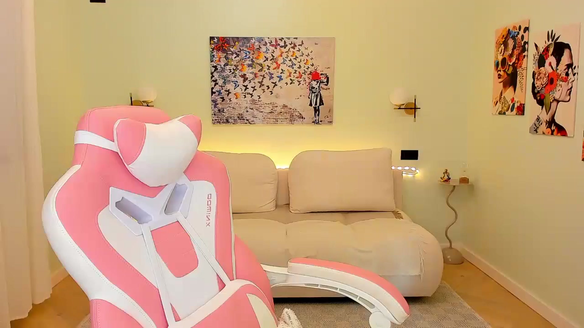 Gallery image thumbnail from Sinner_Angel's myfreecams stream on, 03/13/2026, 07:59 image 13 of 20