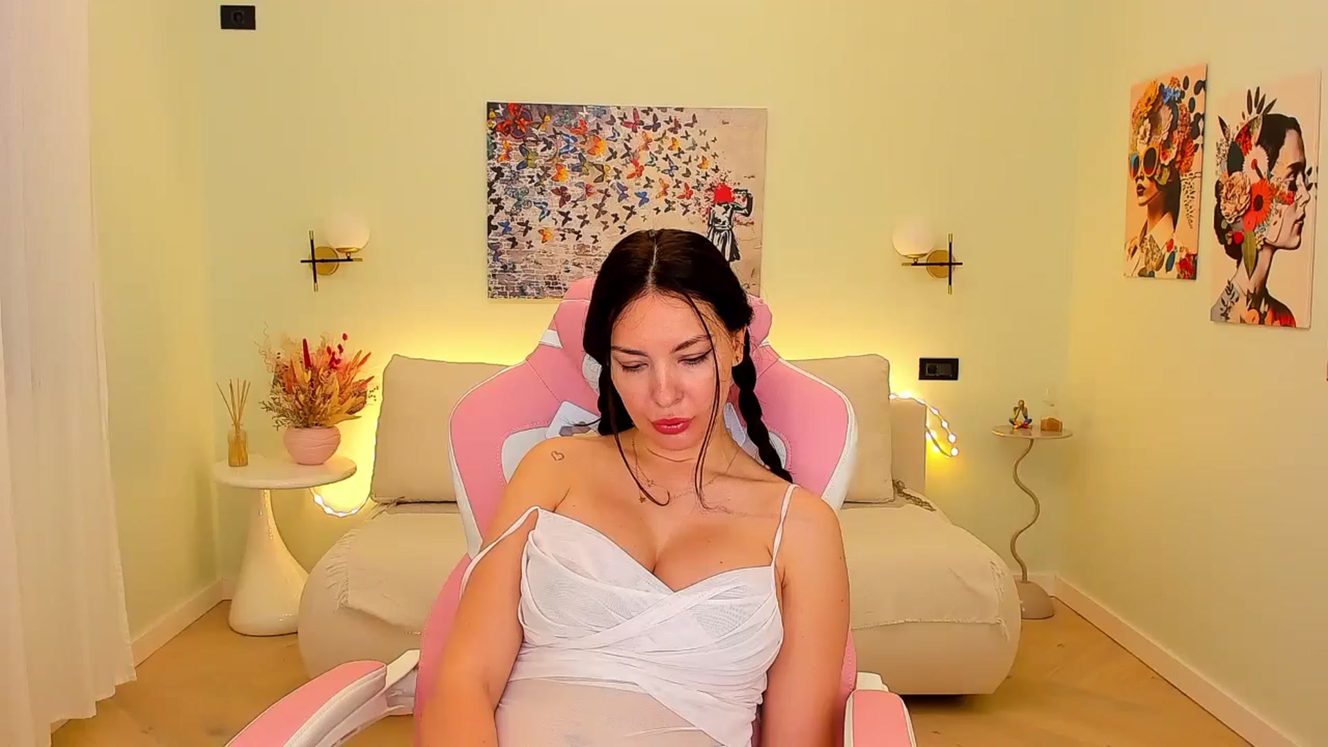 Gallery image thumbnail from Sinner_Angel's myfreecams stream on, 04/25/2026, 06:52 image 19 of 20