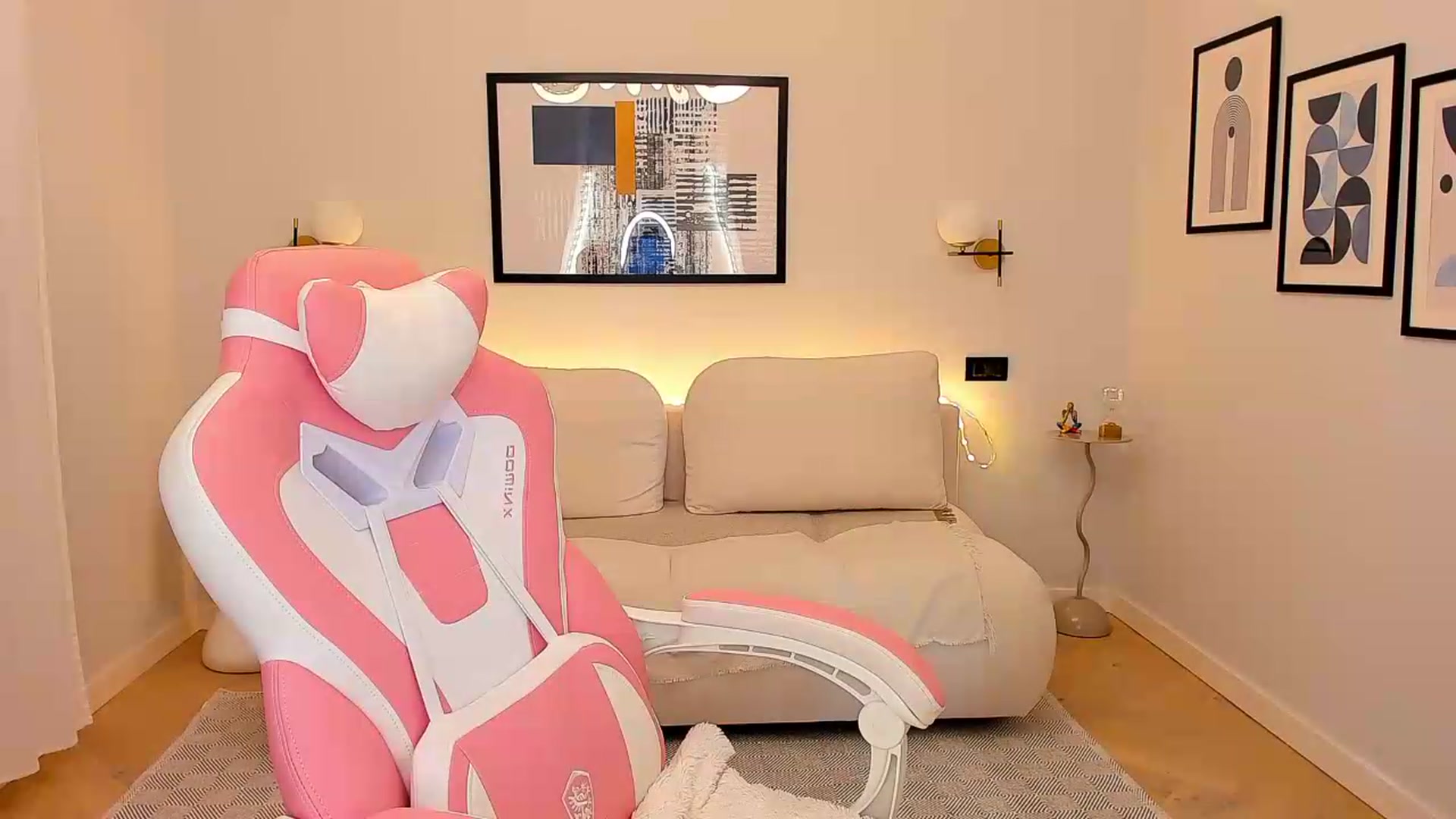 Gallery image thumbnail from Sinner_Angel's myfreecams stream on, 05/26/2026, 08:27 image 15 of 20