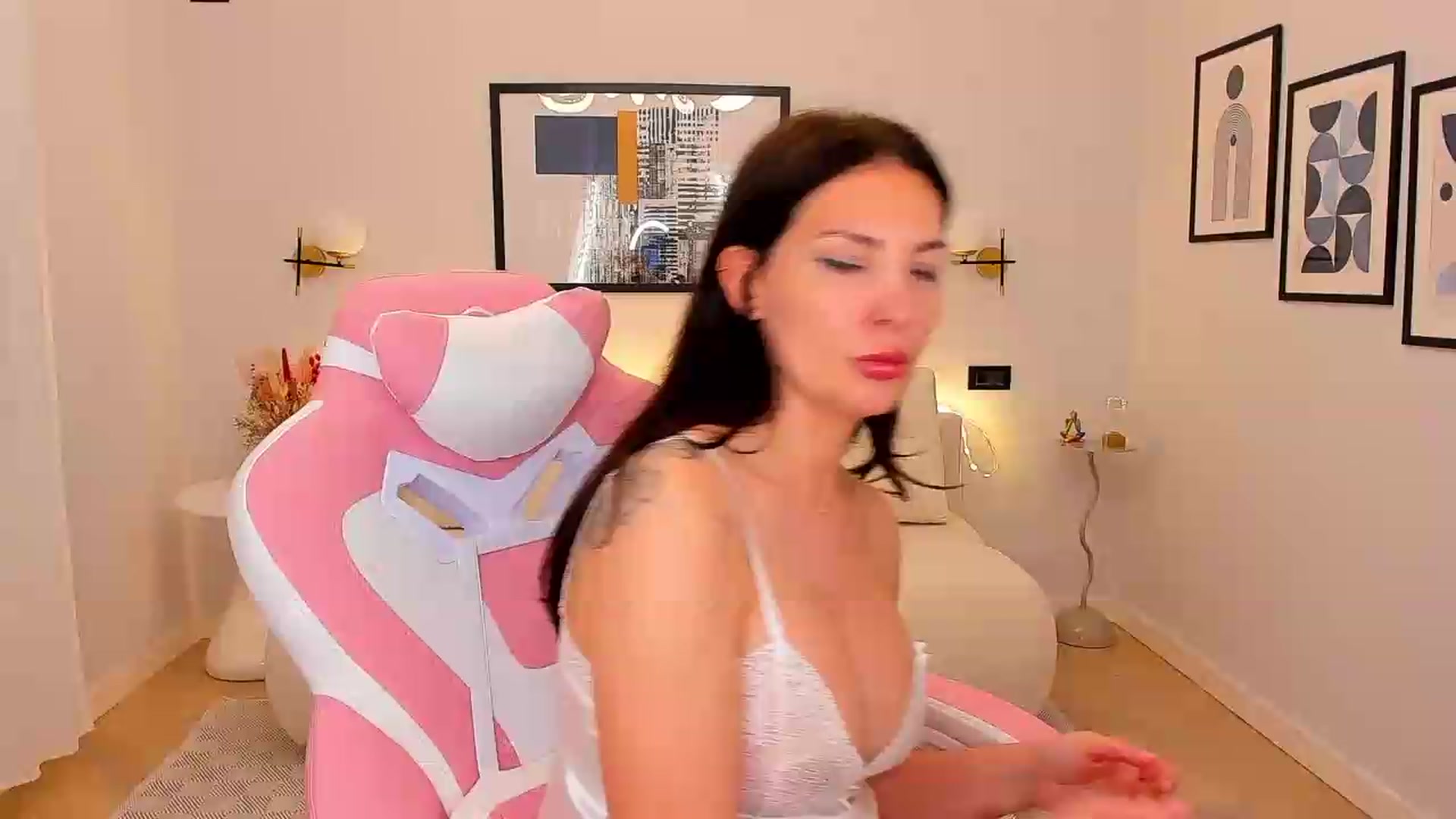 Gallery image thumbnail from Sinner_Angel's myfreecams stream on, 05/26/2026, 10:29 image 3 of 20