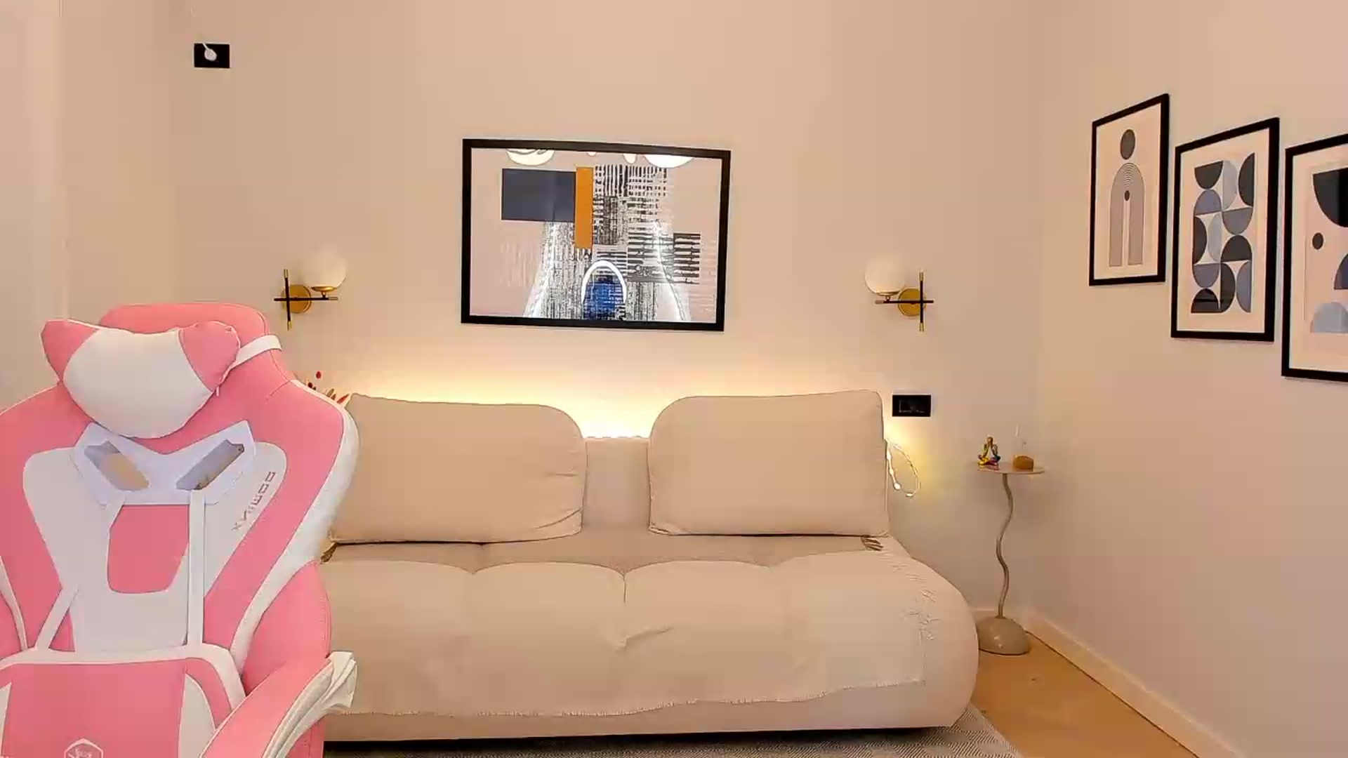 Gallery image thumbnail from Sinner_Angel's myfreecams stream on, 06/22/2026, 07:56 image 2 of 20