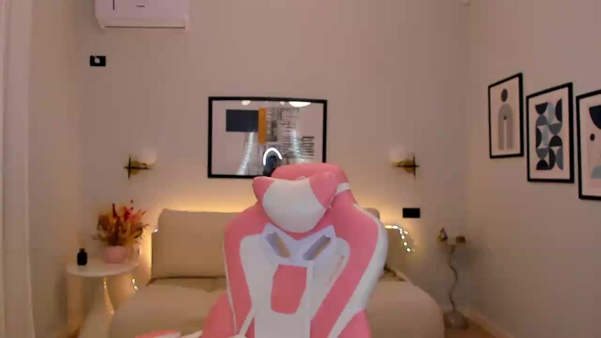 Gallery image thumbnail from Sinner_Angel's myfreecams stream on, 08/10/2026, 08:09 image 1 of 20