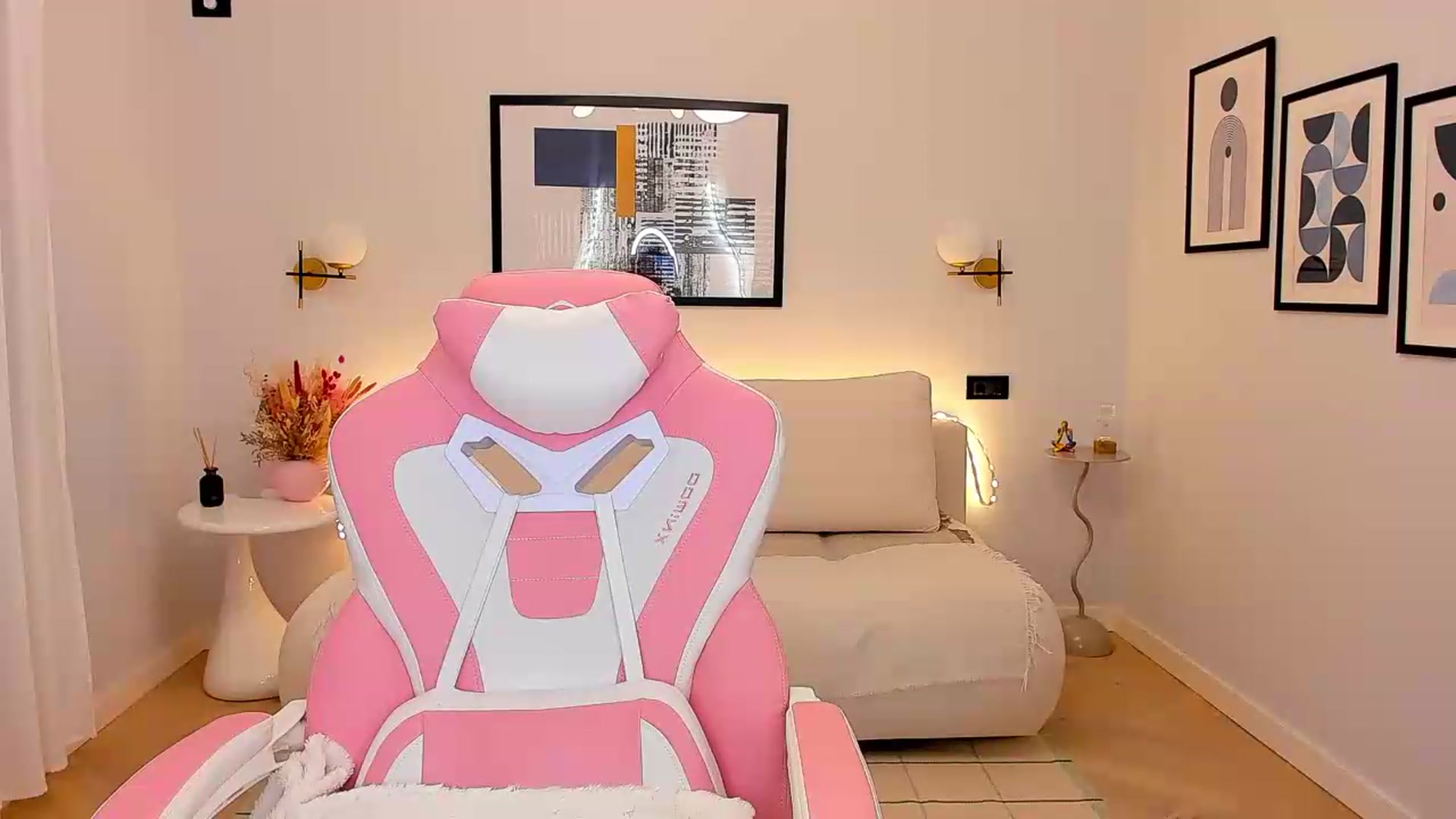 Gallery image thumbnail from Sinner_Angel's myfreecams stream on, 08/24/2026, 10:07 image 10 of 20