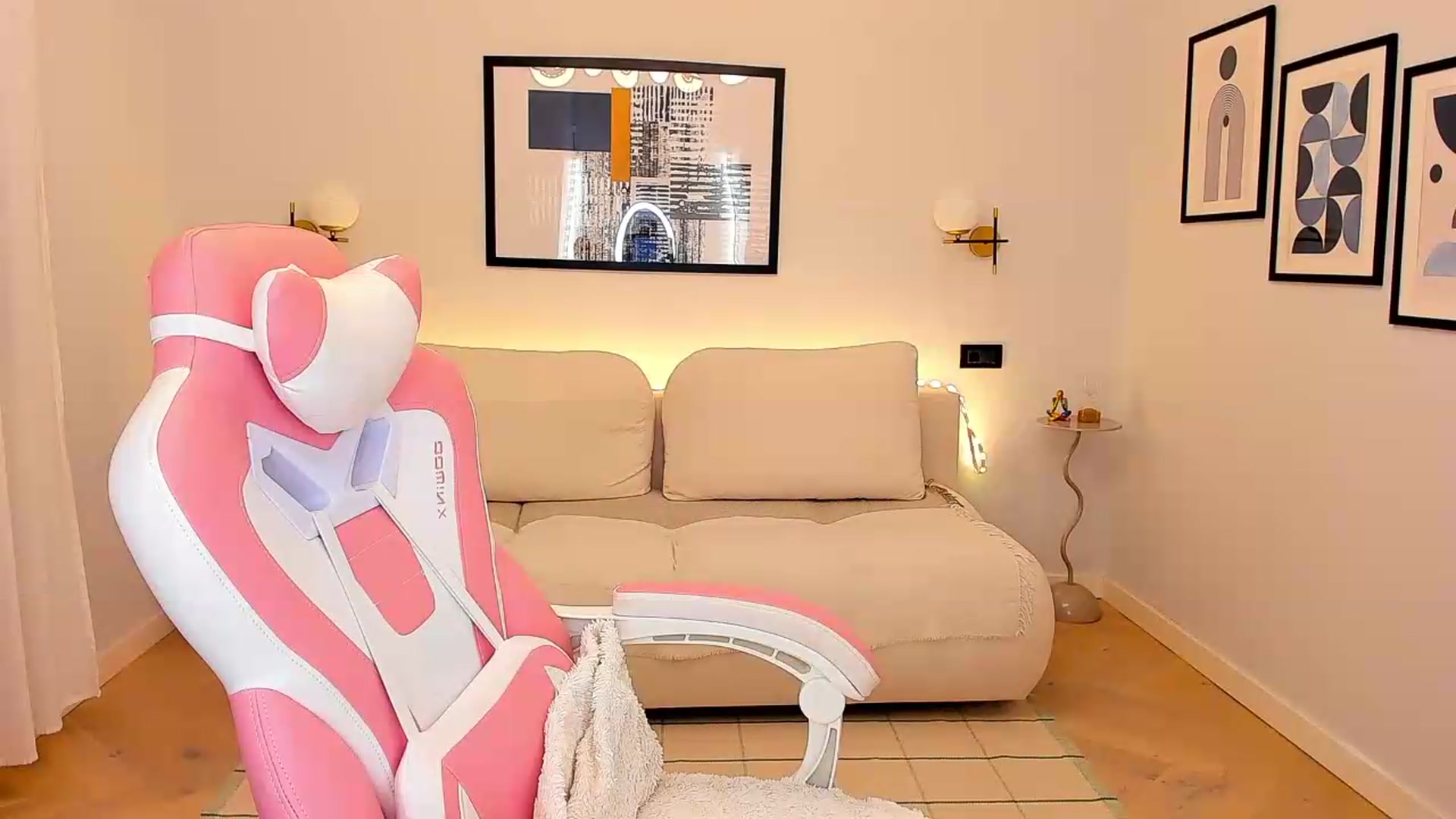 Gallery image thumbnail from Sinner_Angel's myfreecams stream on, 09/21/2026, 06:48 image 7 of 20