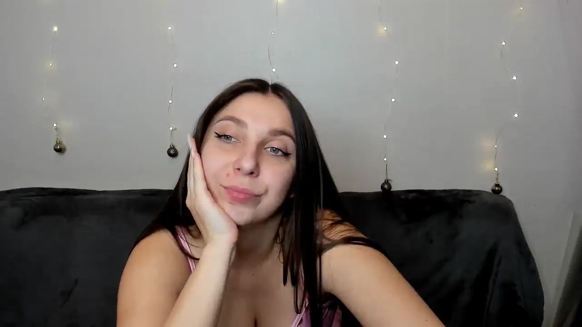 Gallery image thumbnail from SinthiaMars's myfreecams stream on, 12/31/2025, 12:24 image 9 of 20