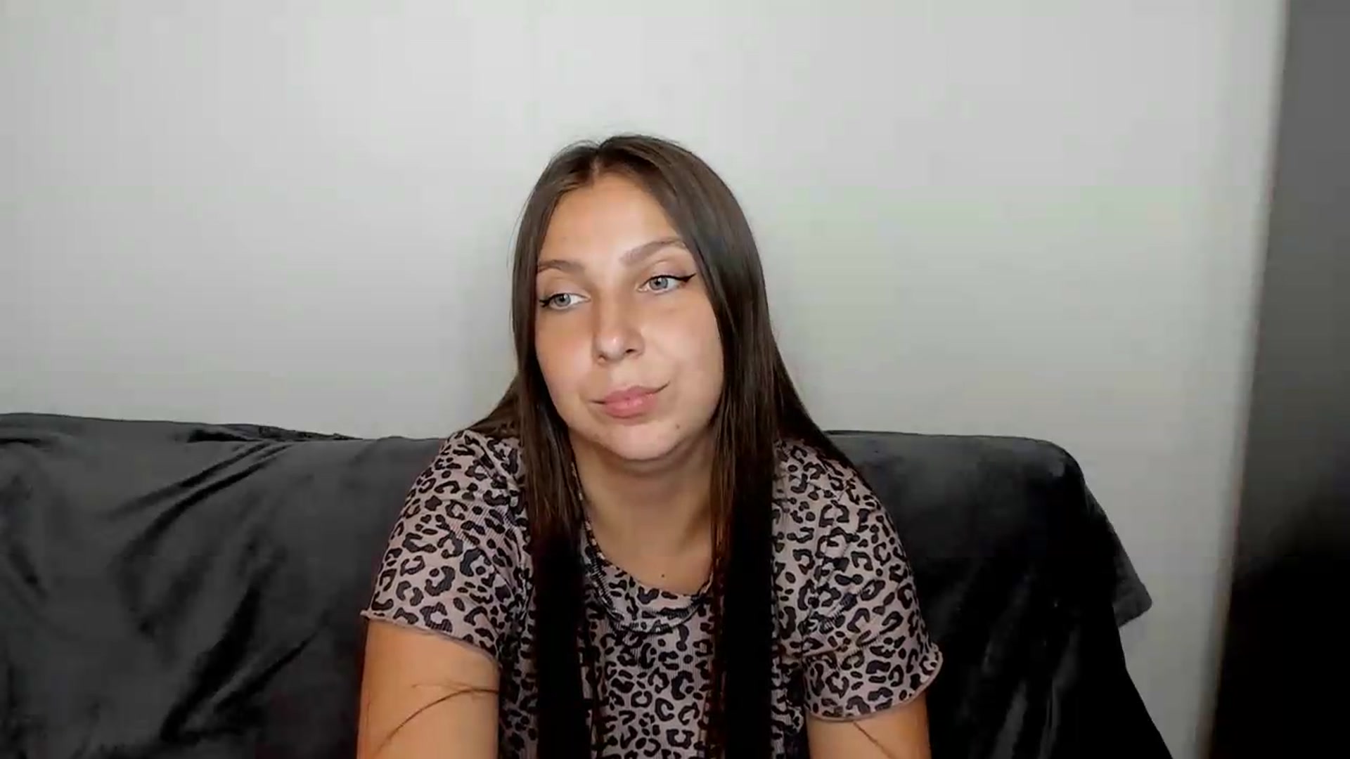 Gallery image thumbnail from SinthiaMars's myfreecams stream on, 08/18/2026, 11:38 image 3 of 20