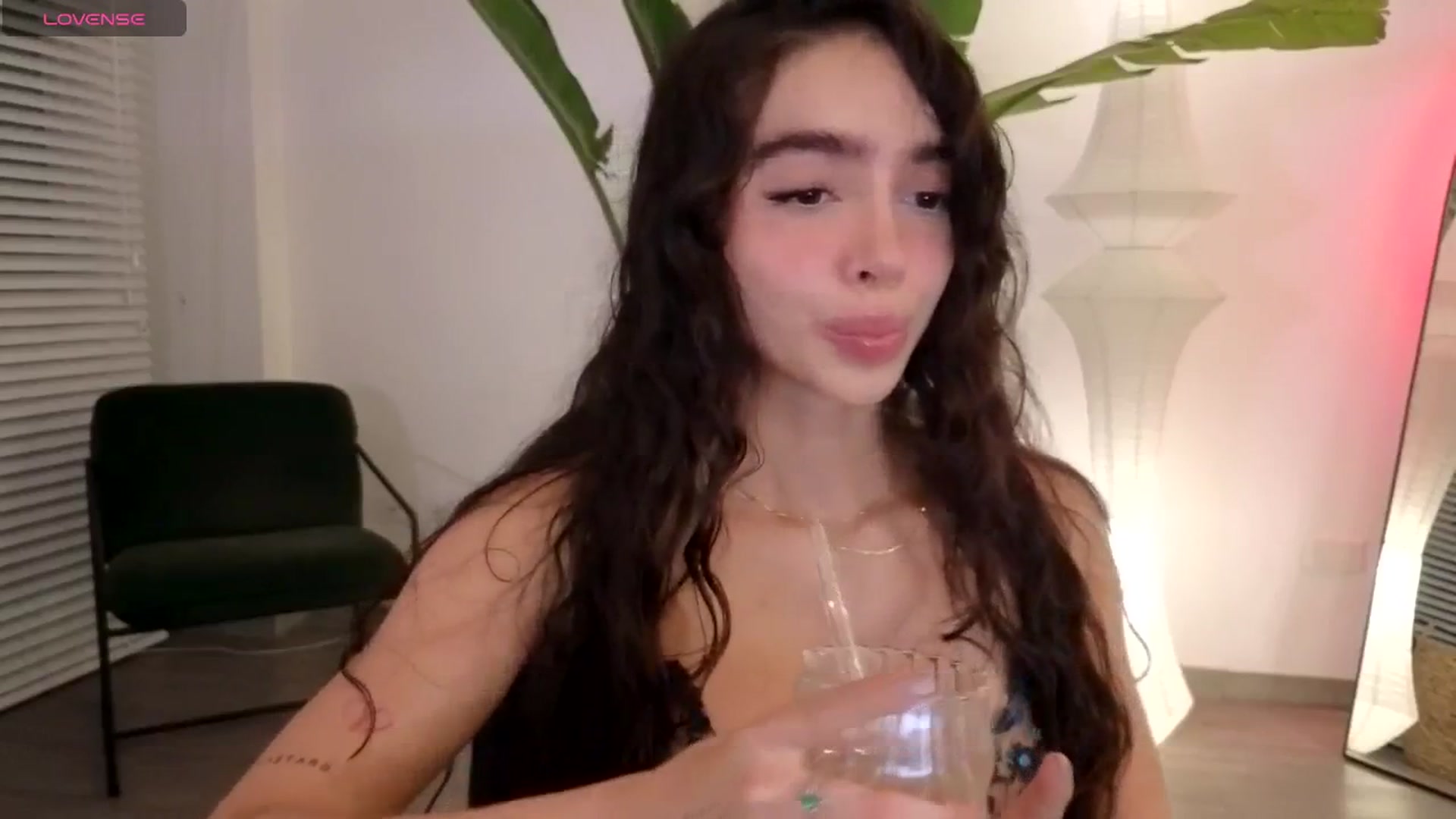 Gallery image thumbnail from SinyMoore's myfreecams stream on, 09/24/2025, 01:51 image 8 of 20