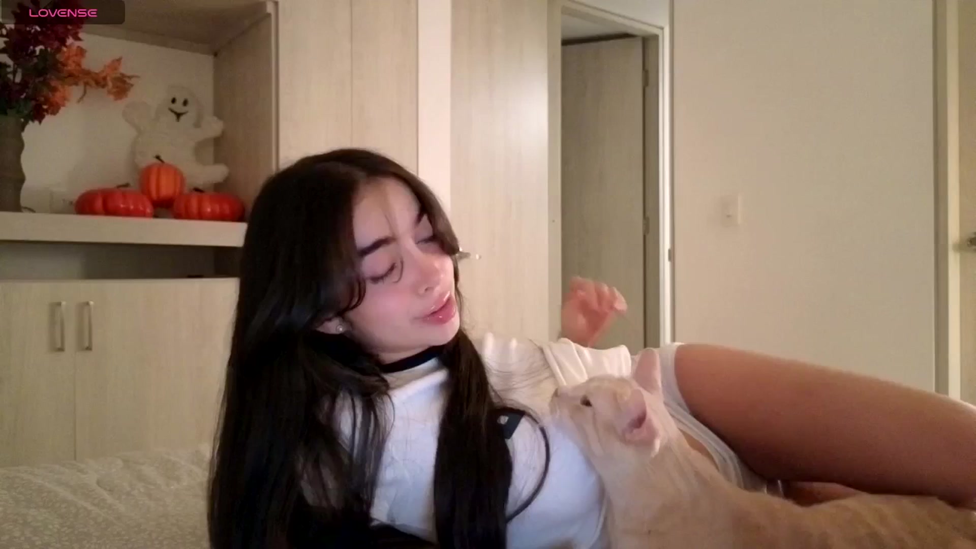 Gallery image thumbnail from SinyMoore's myfreecams stream on, 10/24/2025, 01:09 image 19 of 20