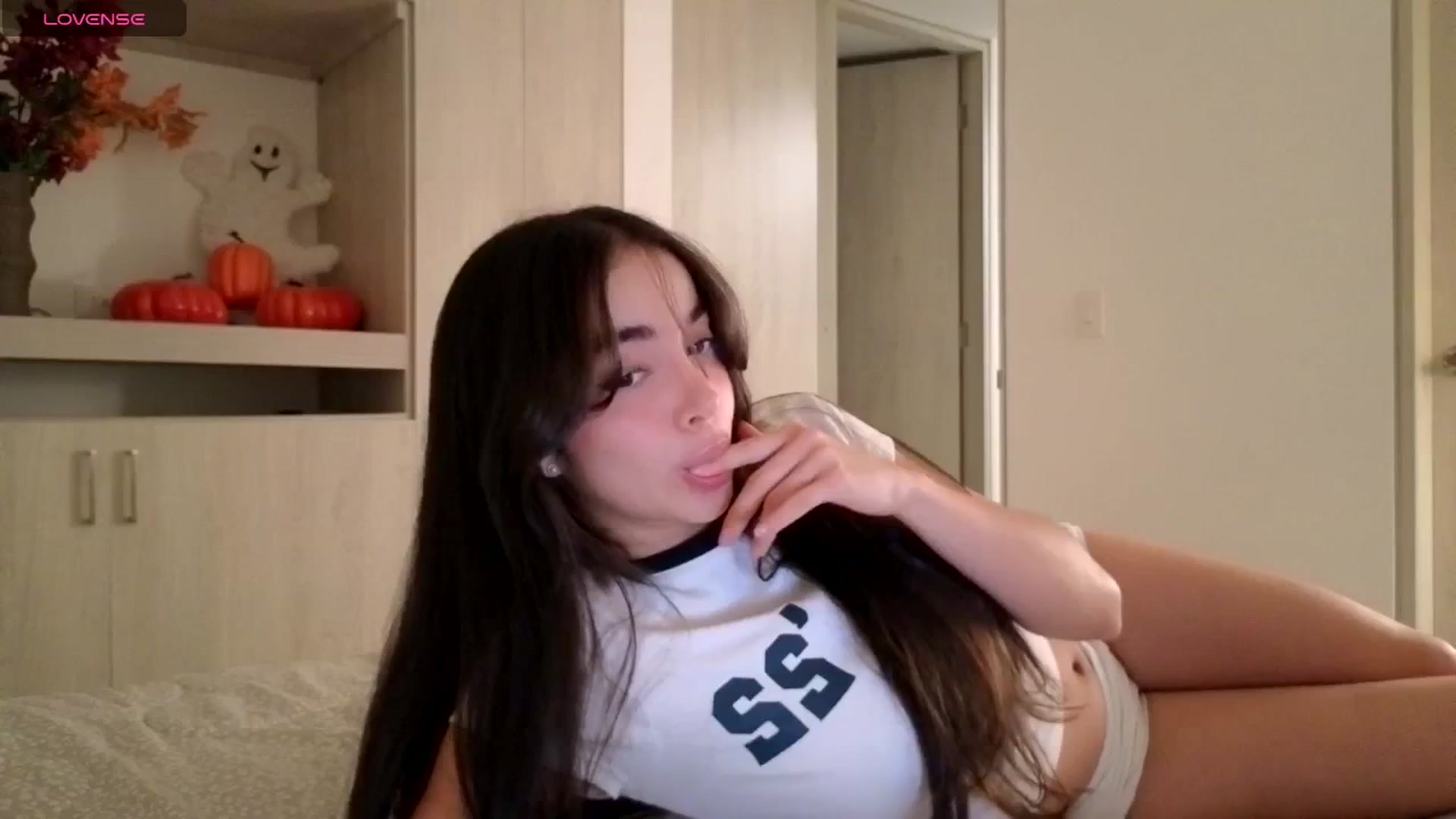 Gallery image thumbnail from SinyMoore's myfreecams stream on, 10/24/2025, 01:09 image 9 of 20
