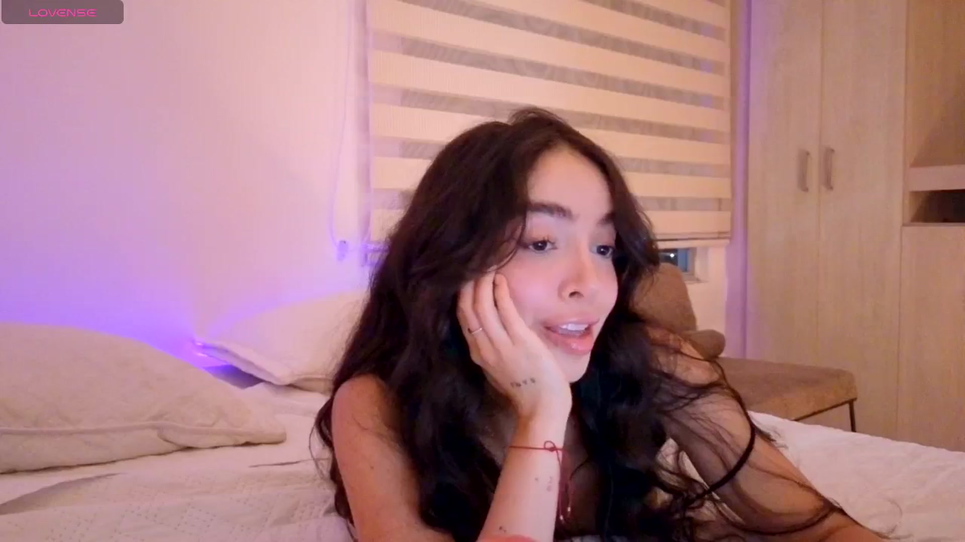Gallery image thumbnail from SinyMoore's myfreecams stream on, 04/10/2026, 03:29 image 14 of 20