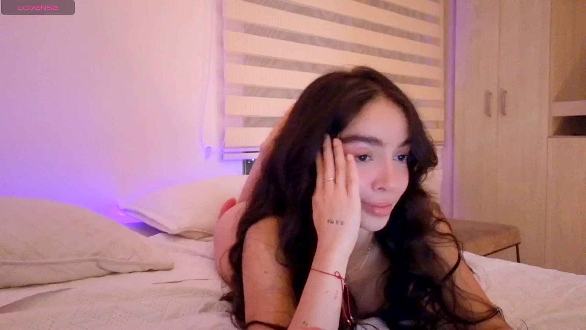 Gallery image thumbnail from SinyMoore's myfreecams stream on, 04/10/2026, 03:29 image 13 of 20