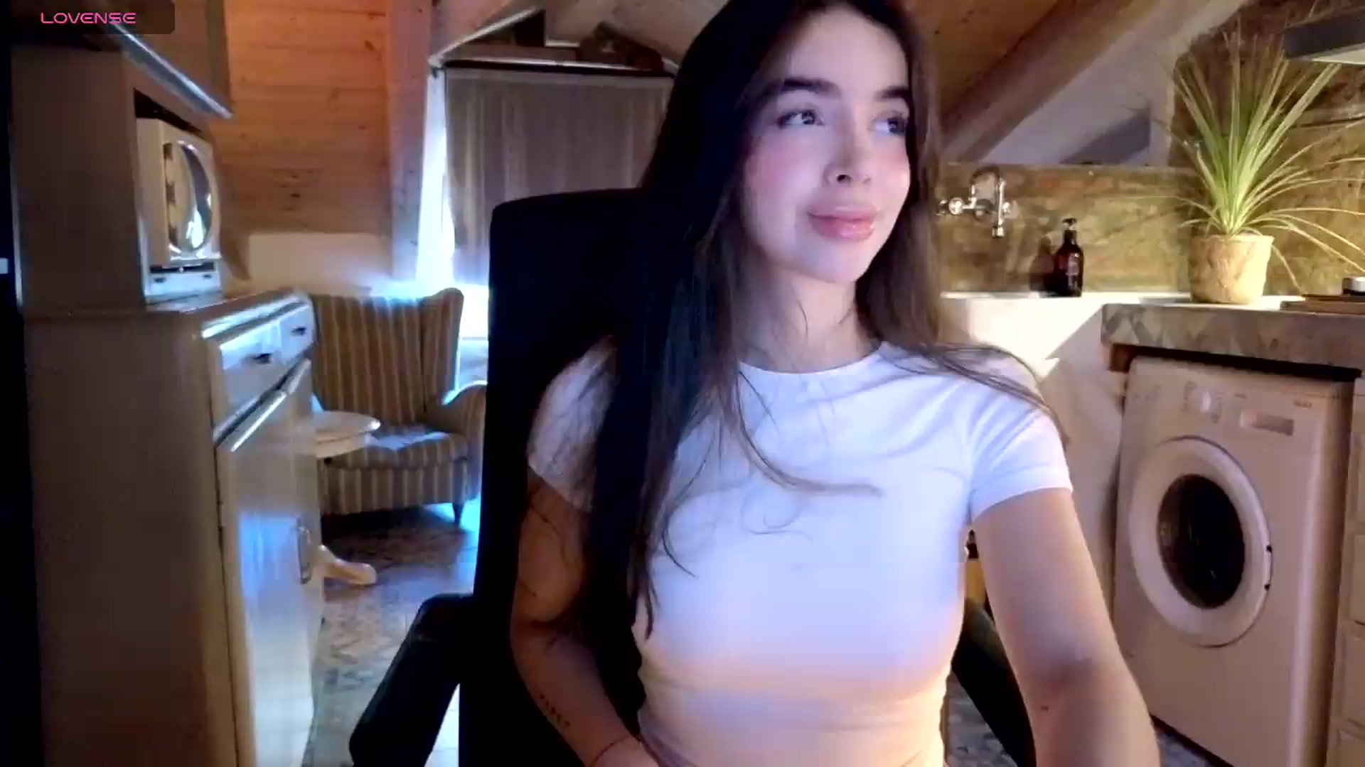 Gallery image thumbnail from SinyMoore's myfreecams stream on, 07/20/2026, 06:05 image 8 of 20