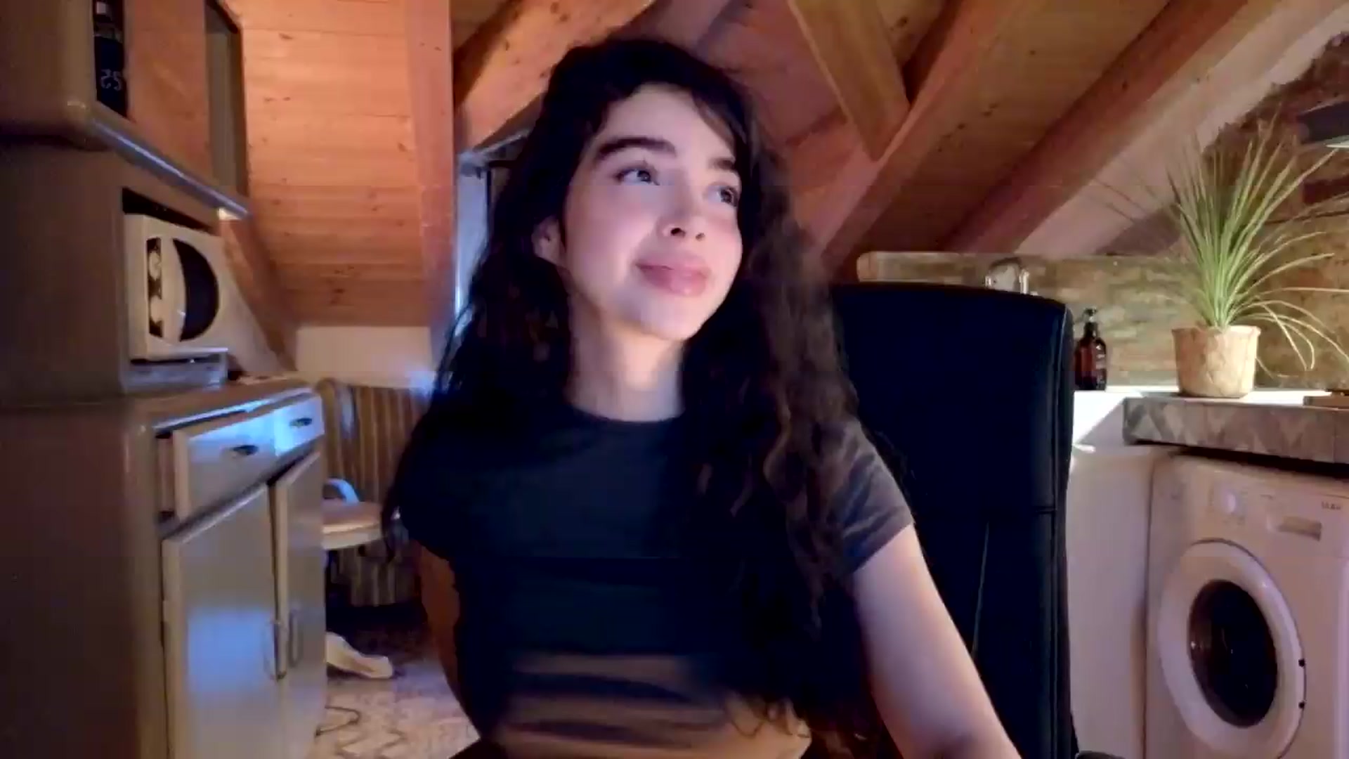 Gallery image thumbnail from SinyMoore's myfreecams stream on, 07/27/2026, 05:09 image 6 of 20