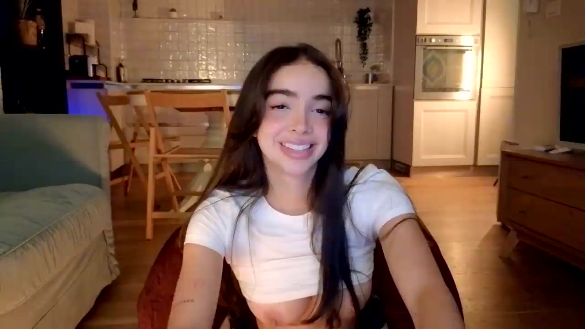 Gallery image thumbnail from SinyMoore's myfreecams stream on, 08/14/2026, 06:56 image 6 of 20